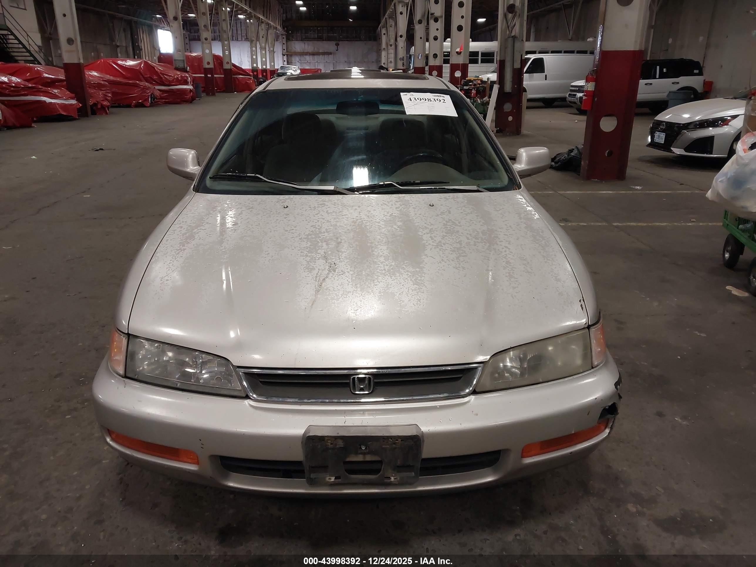 1997 Honda Accord Se Gray vin: 1HGCD5608VA064425