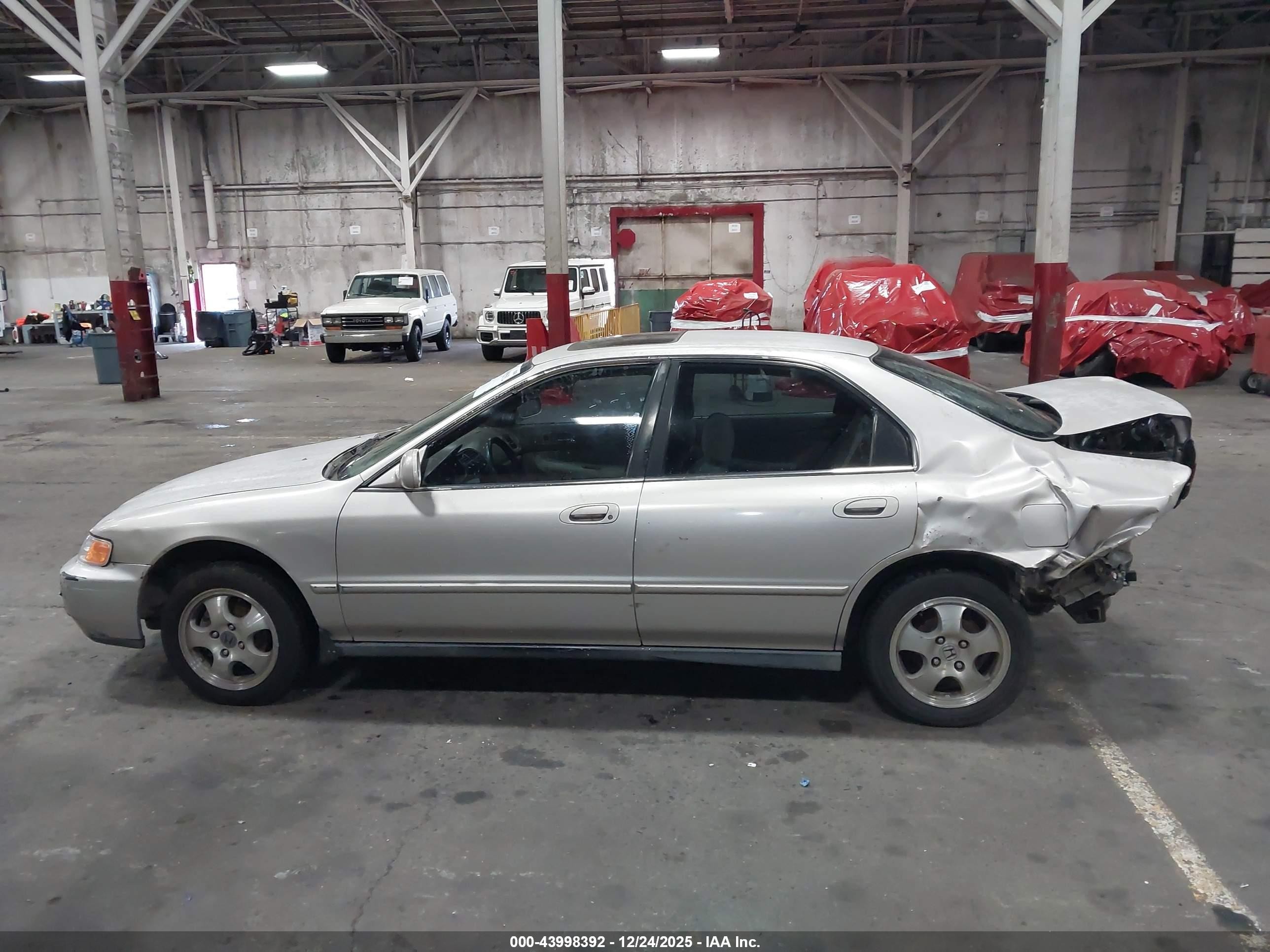 1997 Honda Accord Se Gray vin: 1HGCD5608VA064425