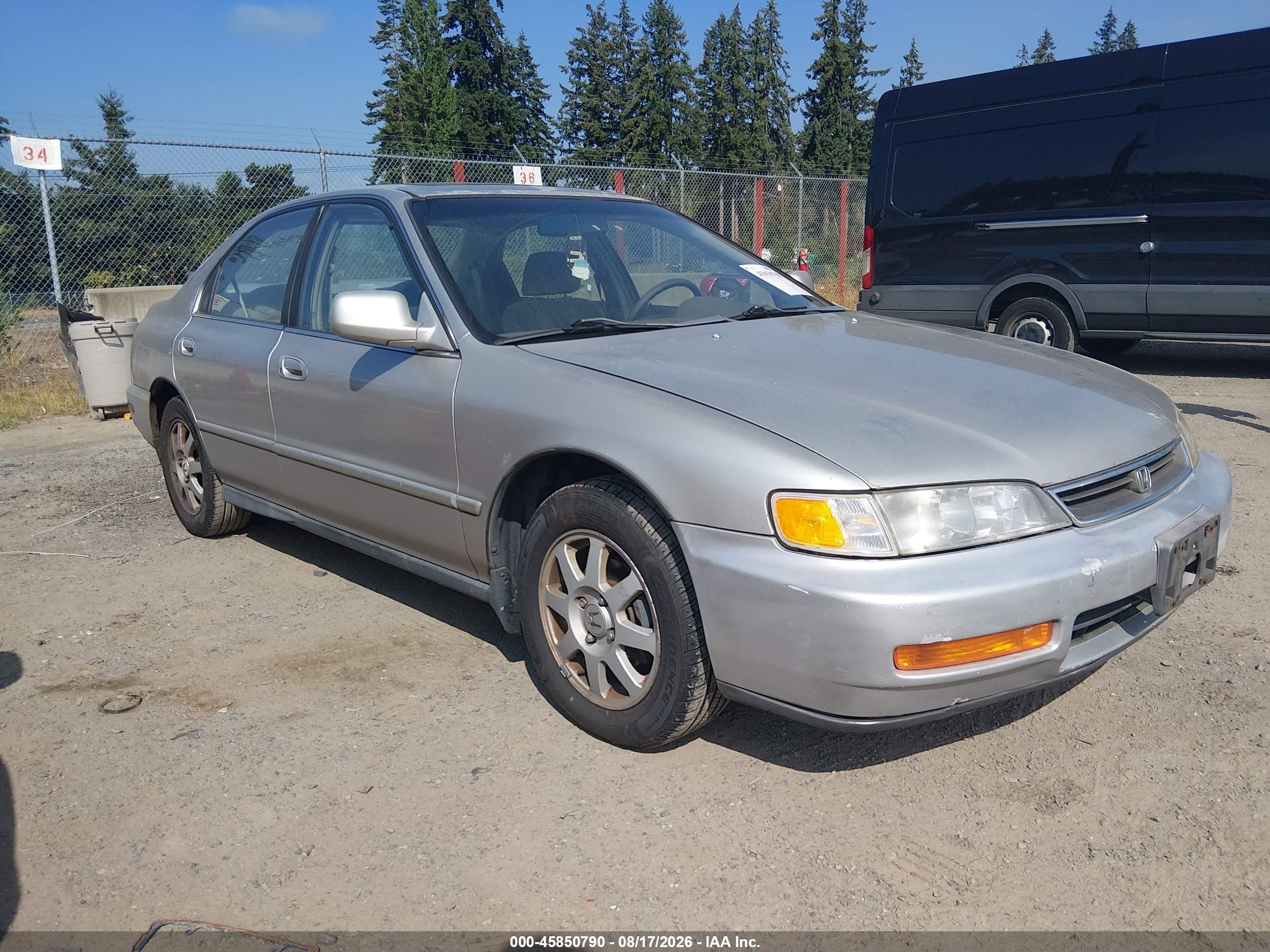 1997 Honda Accord Se Серебряный vin: 1HGCD5608VA070516