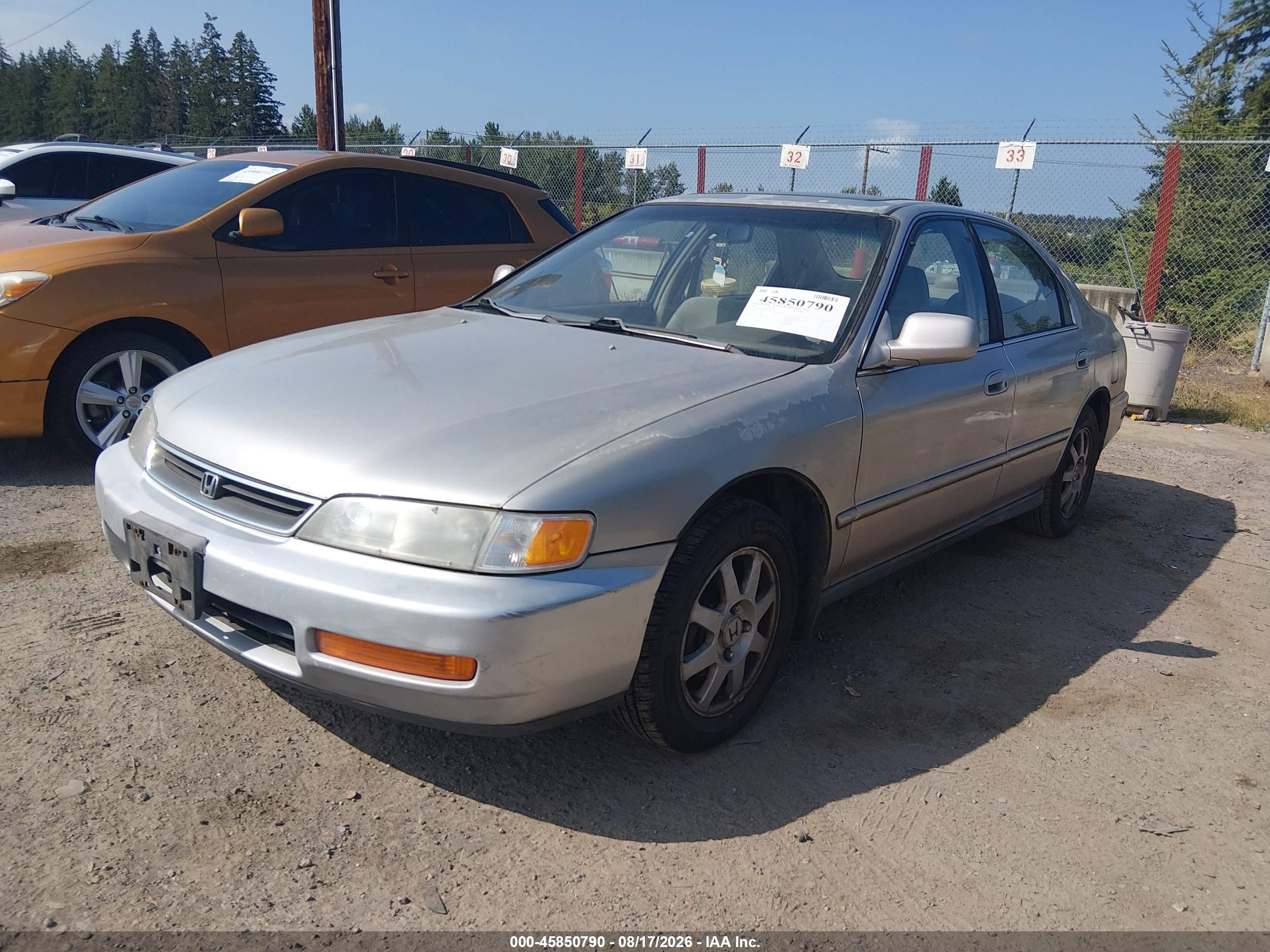 1997 Honda Accord Se Серебряный vin: 1HGCD5608VA070516