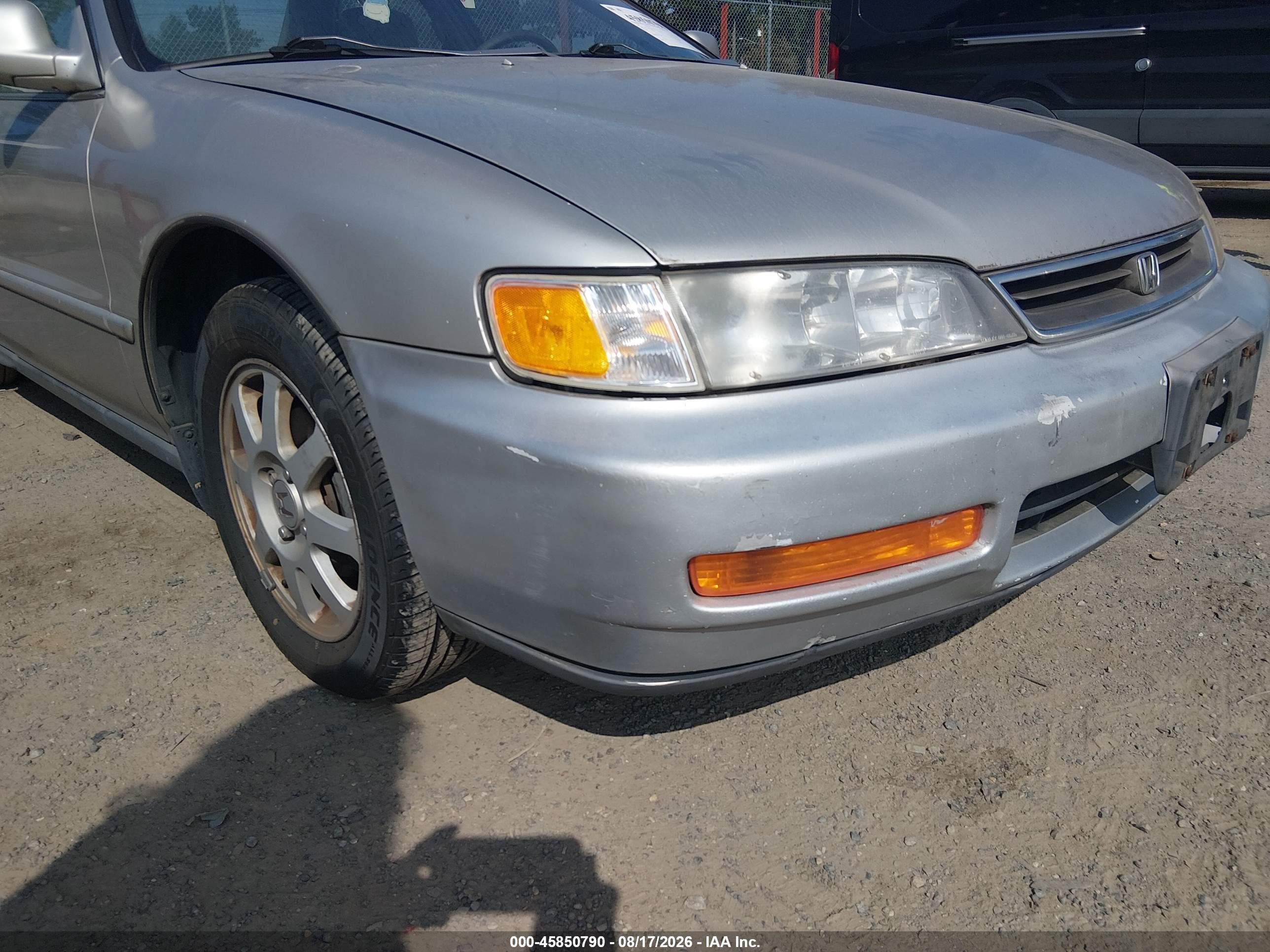 1997 Honda Accord Se Серебряный vin: 1HGCD5608VA070516