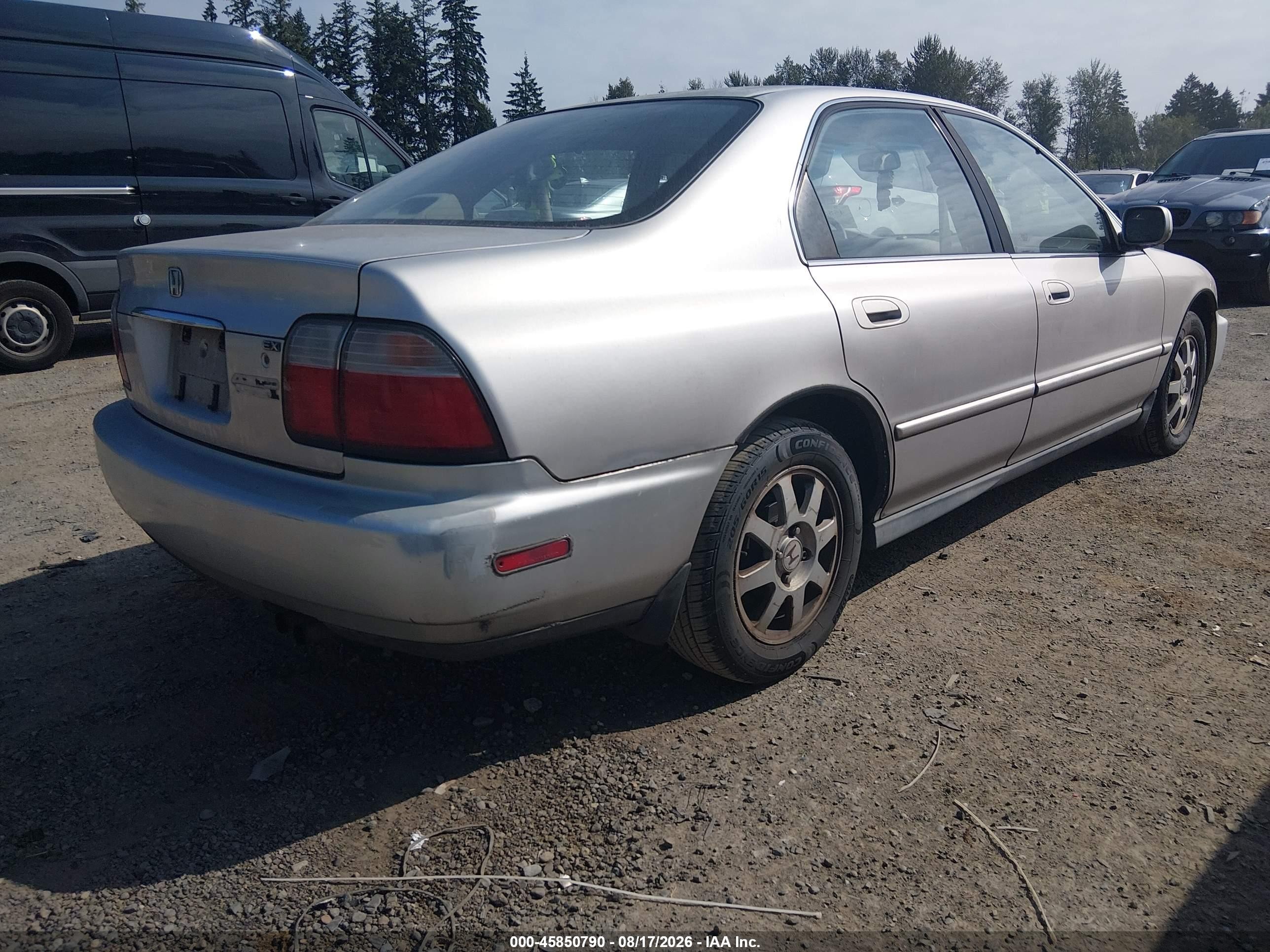 1997 Honda Accord Se Серебряный vin: 1HGCD5608VA070516