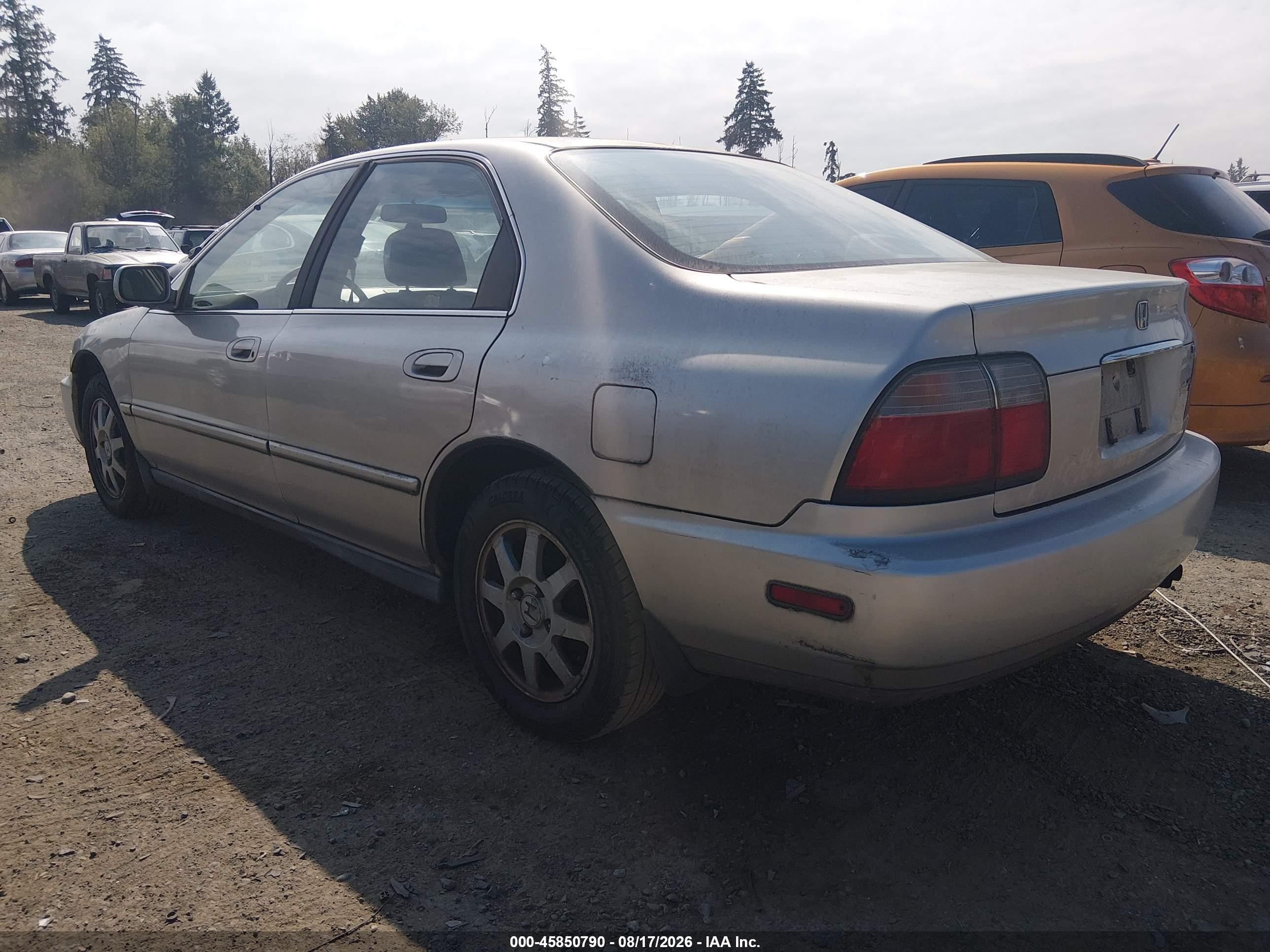 1997 Honda Accord Se Серебряный vin: 1HGCD5608VA070516