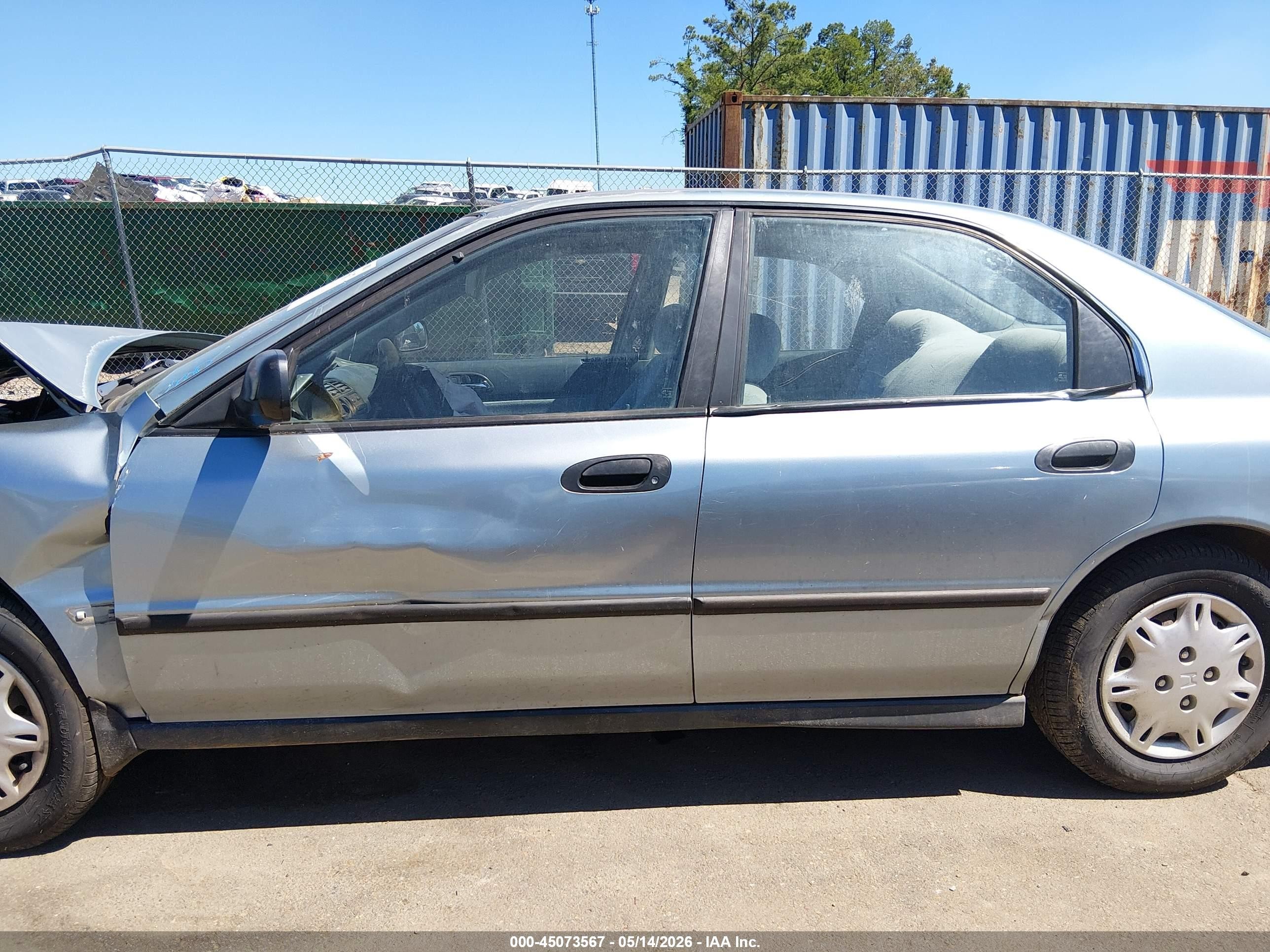 1995 Honda Accord Dx Light Blue vin: 1HGCD5627SA146725