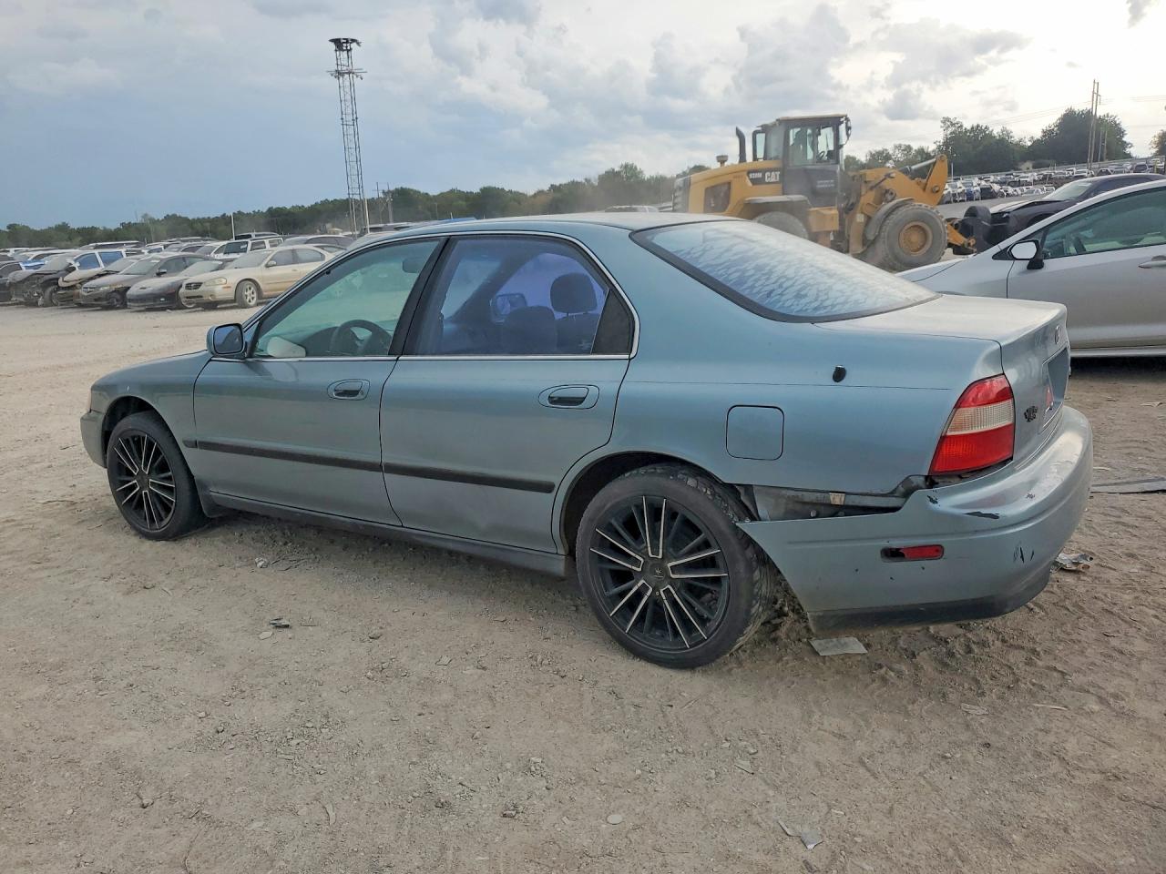 1994 Honda Accord Lx Turquoise vin: 1HGCD5630RA161831