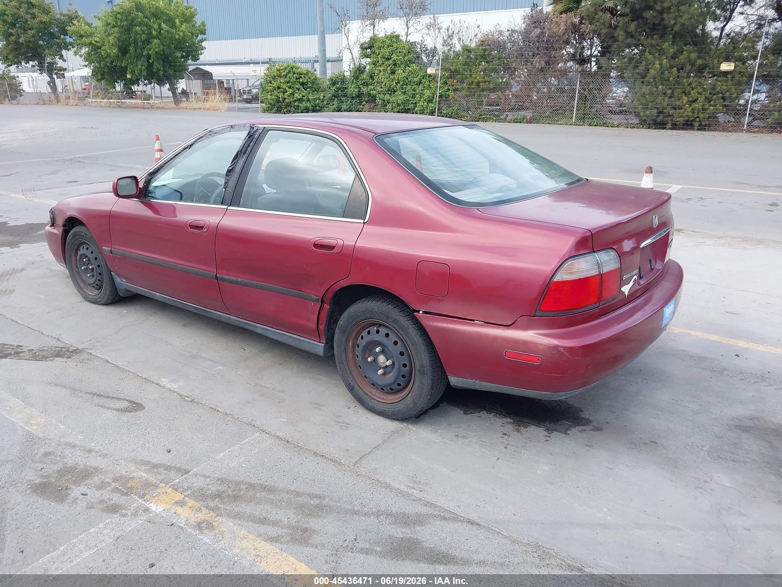 1996 Honda Accord Lx/ex Burgundy vin: 1HGCD5630TA278669