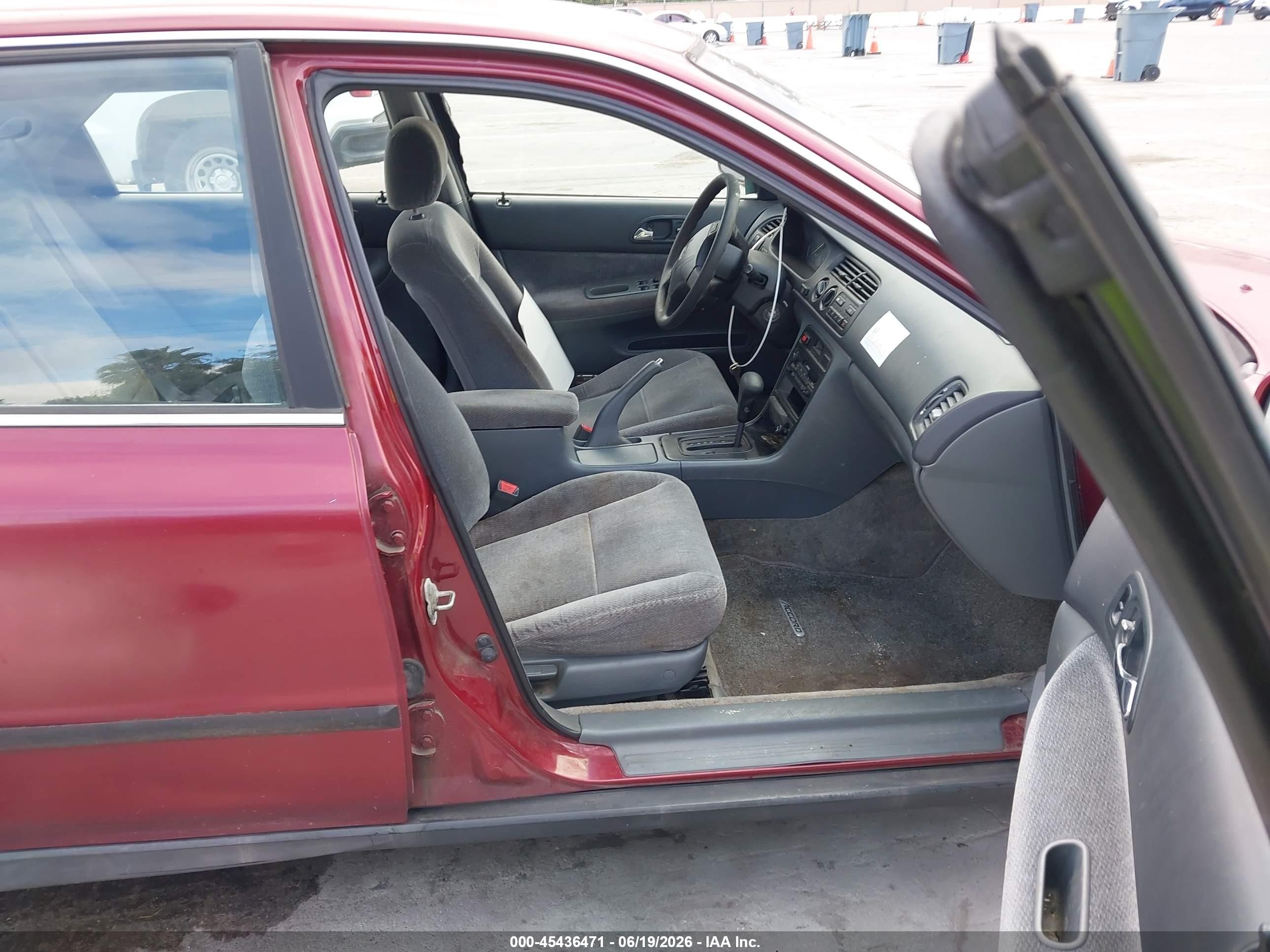 1996 Honda Accord Lx/ex Burgundy vin: 1HGCD5630TA278669