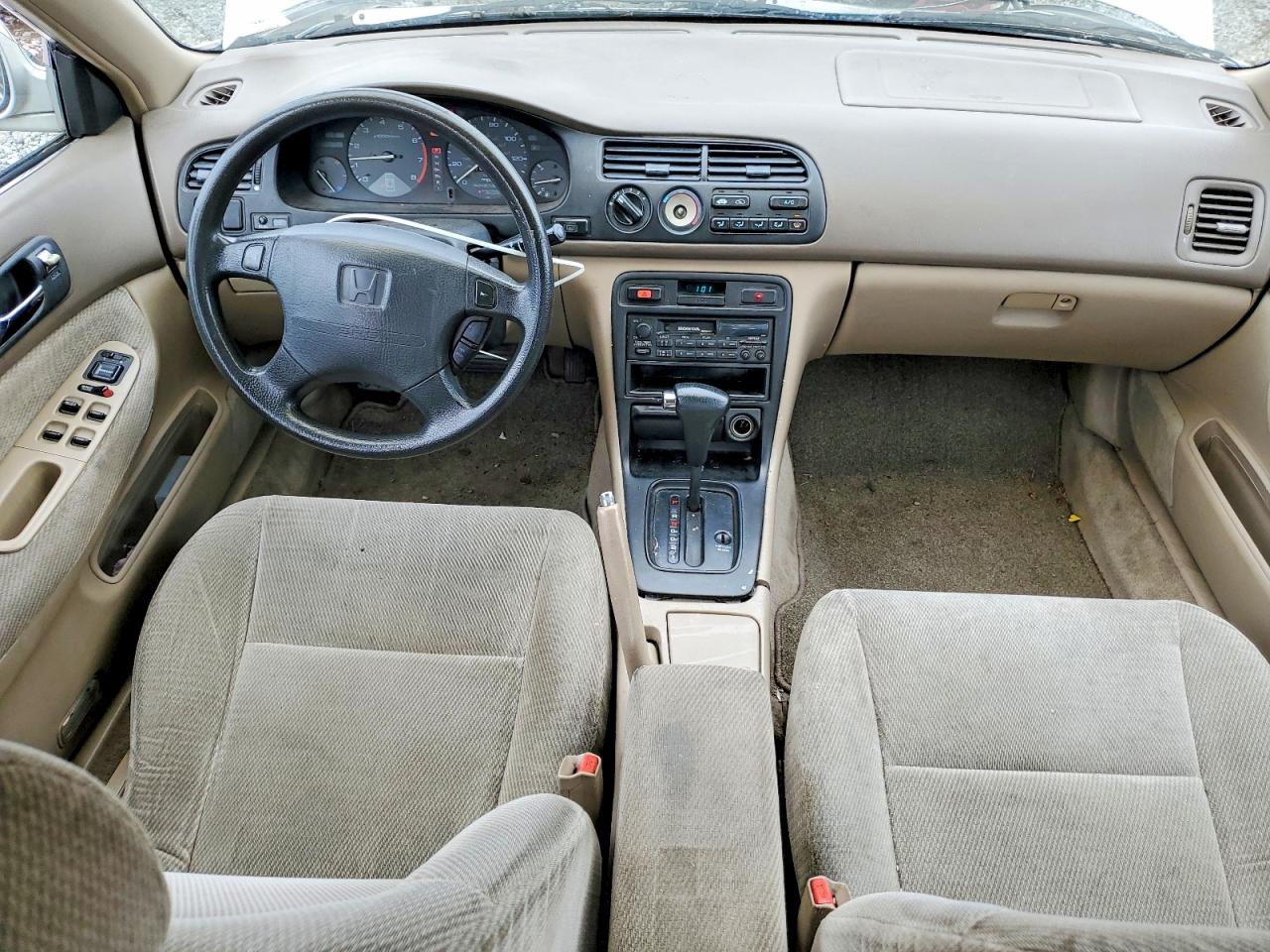 1996 Honda Accord Lx/ex Silver vin: 1HGCD5631TA142034