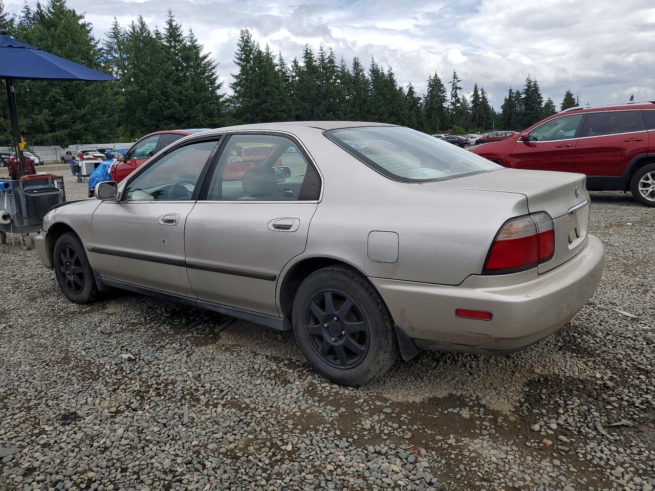 1996 Honda Accord Lx/ex Silver vin: 1HGCD5631TA142034