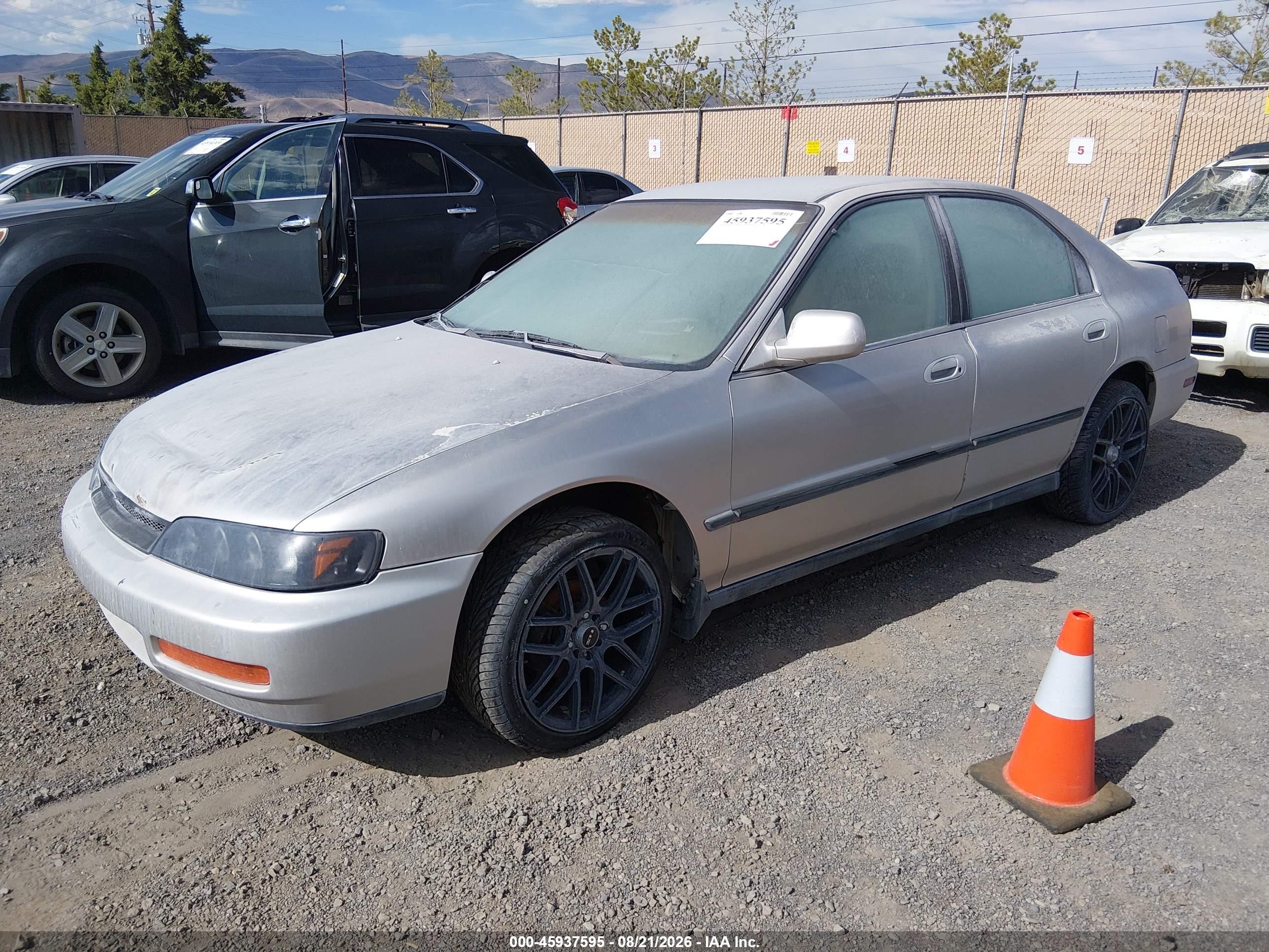1996 Honda Accord Lx/ex Gray vin: 1HGCD5631TA242277