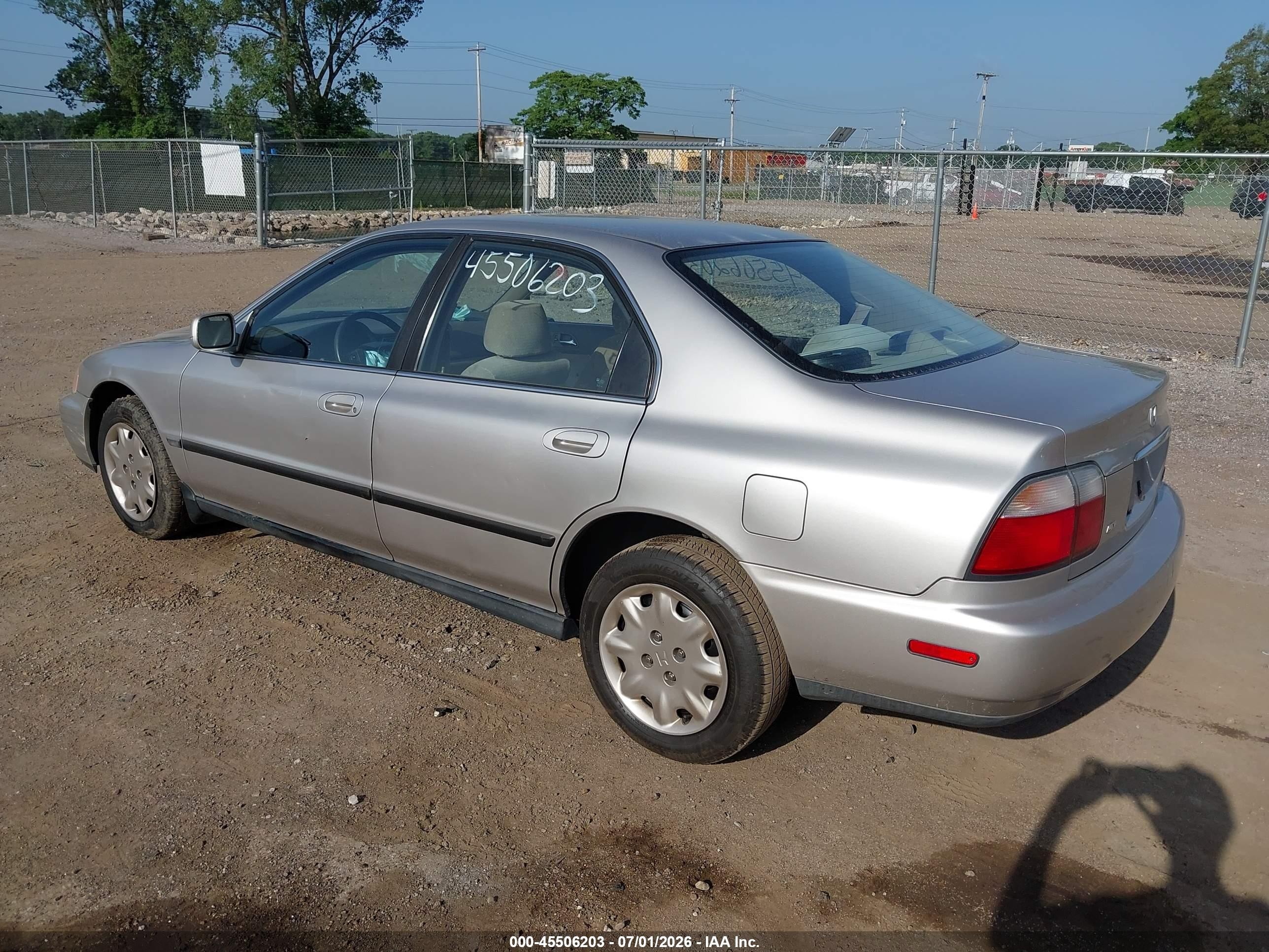 1996 Honda Accord Lx/ex Gold vin: 1HGCD5631TA279071