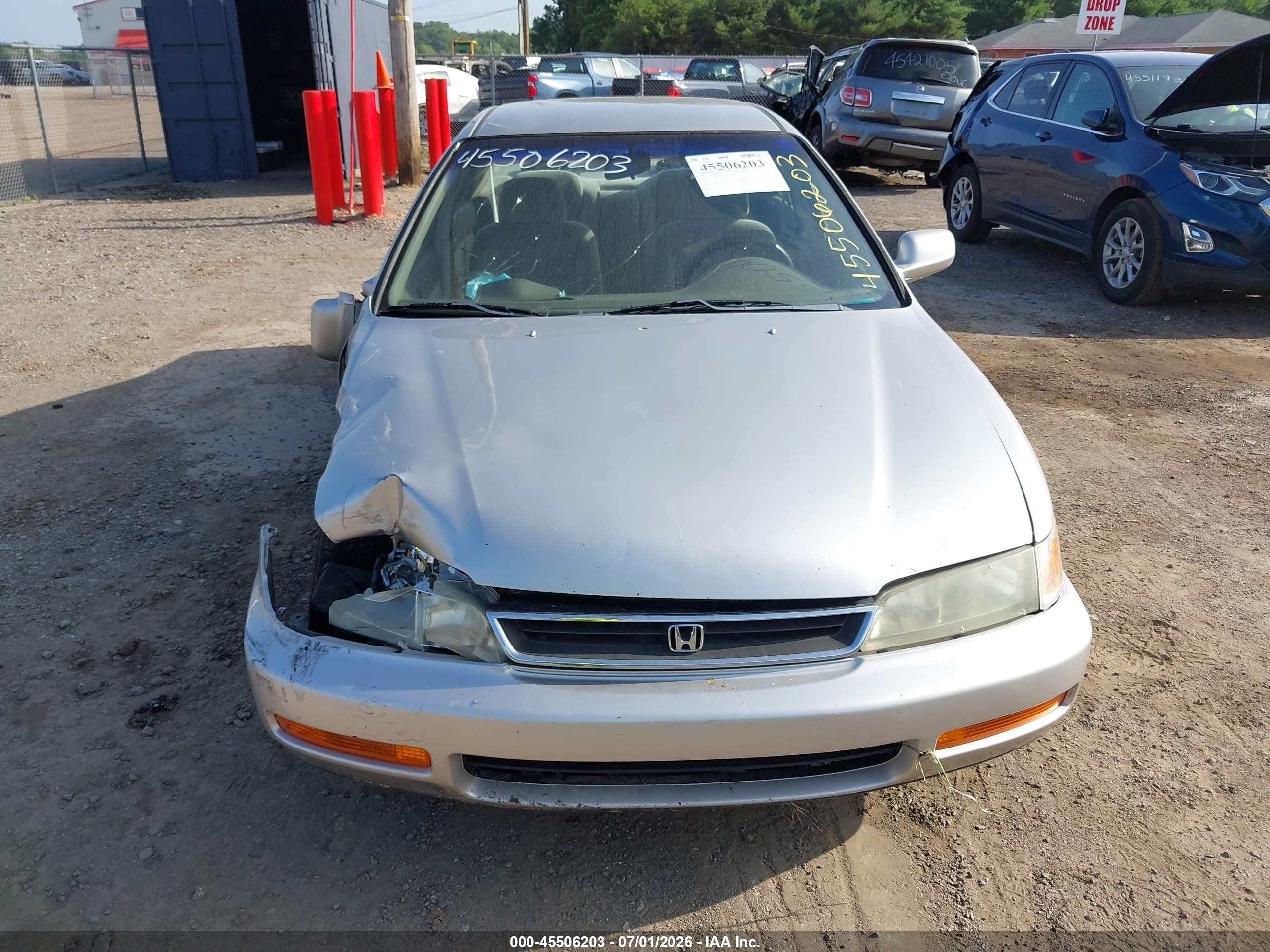 1996 Honda Accord Lx/ex Gold vin: 1HGCD5631TA279071