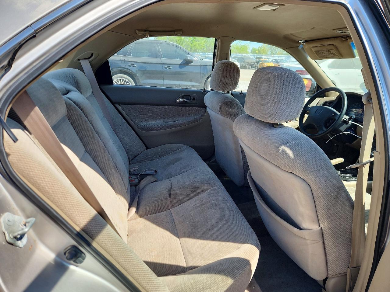 1996 Honda Accord Lx Gold vin: 1HGCD5631TA814660