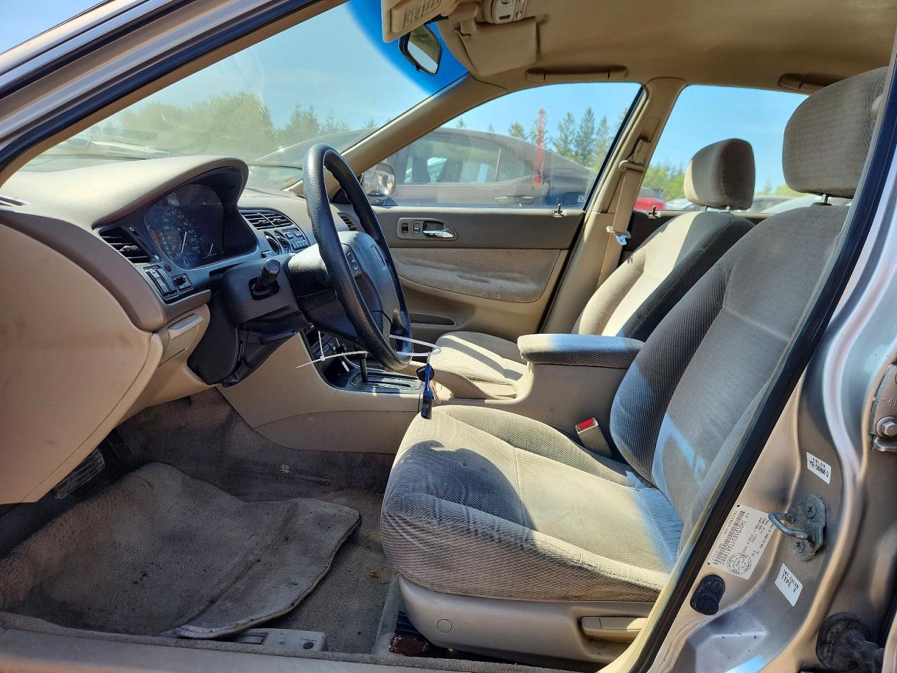 1996 Honda Accord Lx Gold vin: 1HGCD5631TA814660