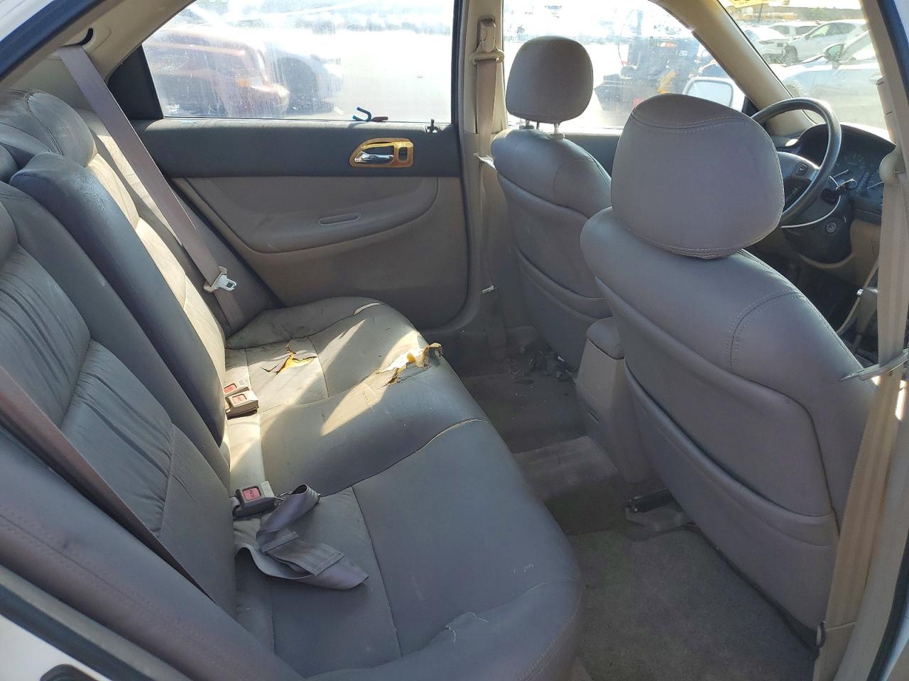 1996 Honda Accord Lx White vin: 1HGCD5633TA301488
