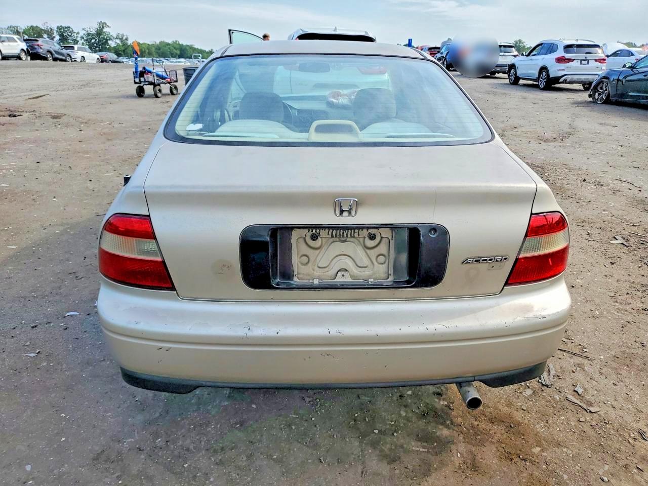 1995 Honda Accord Lx Beige vin: 1HGCD5634SA043691