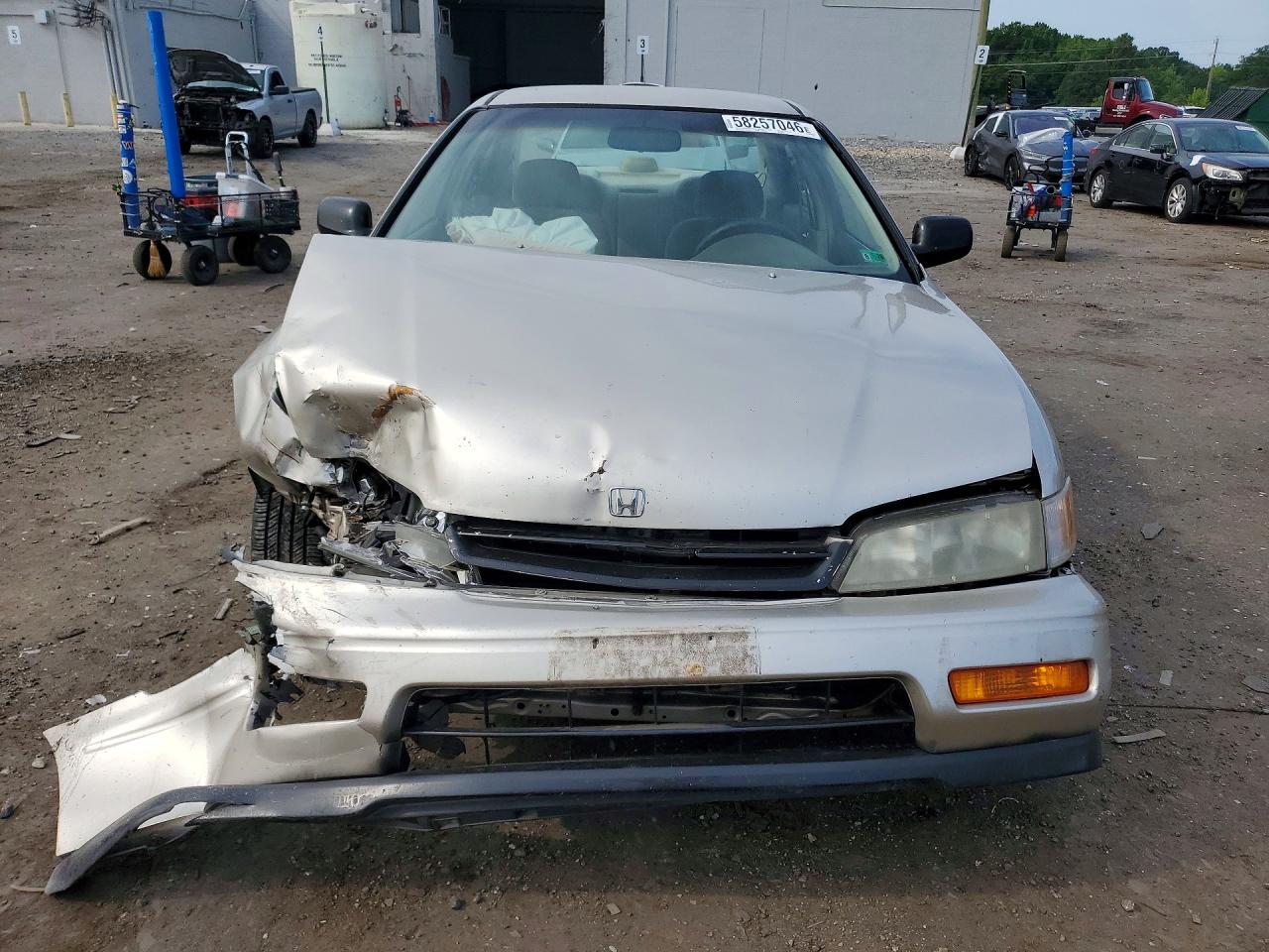 1995 Honda Accord Lx Beige vin: 1HGCD5634SA043691
