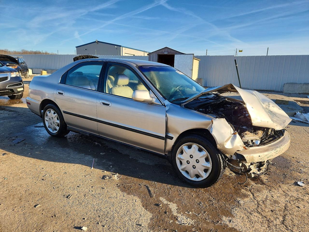 1997 Honda Accord Lx Silver vin: 1HGCD5634VA069681