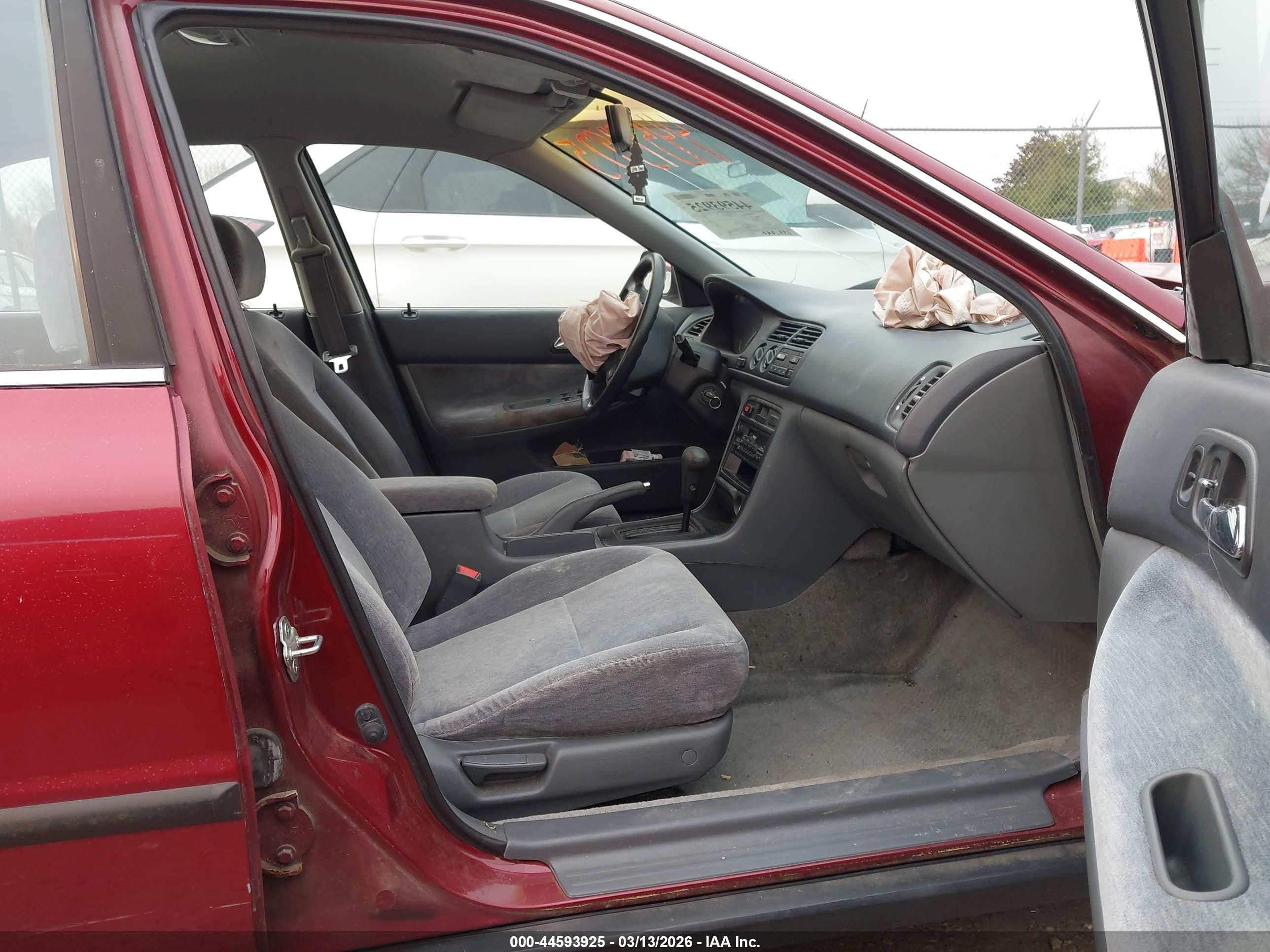 1995 Honda Accord Lx/ex Red vin: 1HGCD5635SA122996