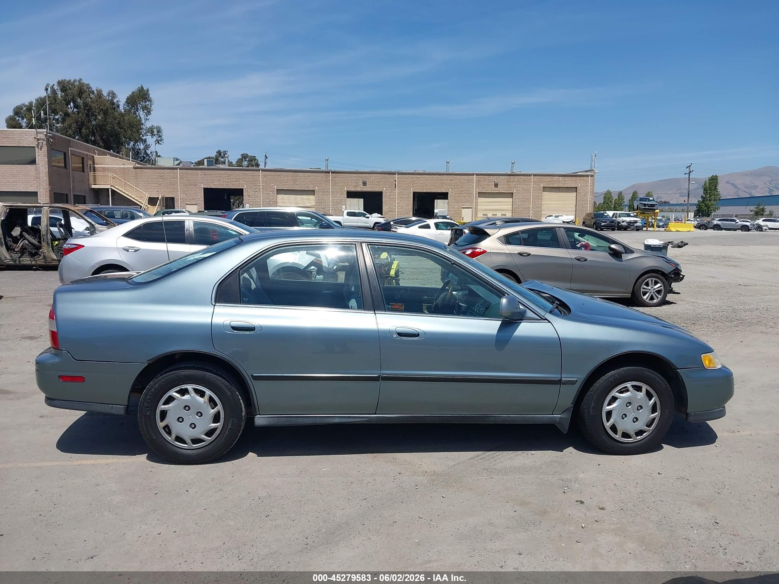 1994 Honda Accord Lx/ex Blue vin: 1HGCD5636RA073608