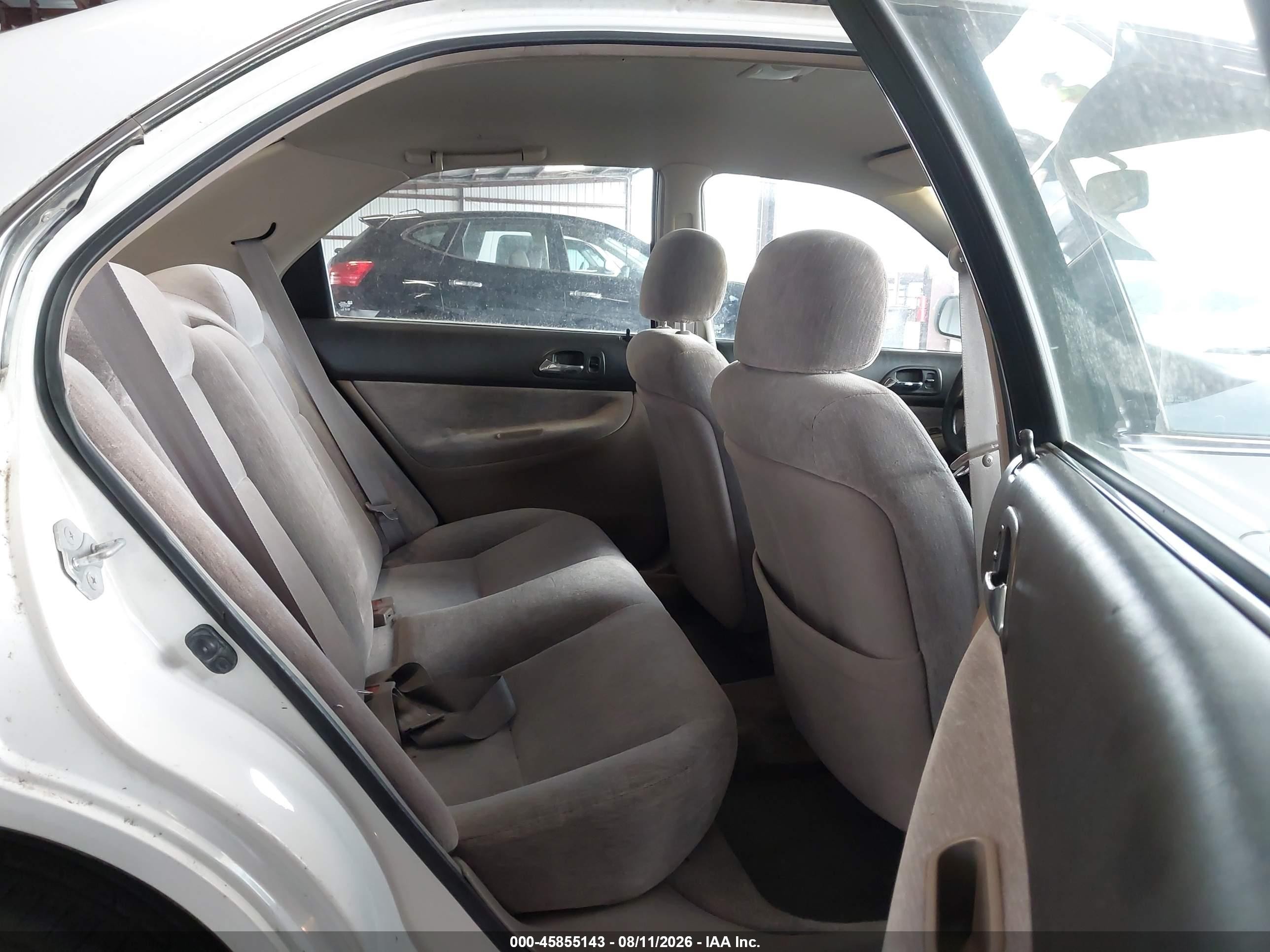 1994 Honda Accord Lx/ex White vin: 1HGCD5636RA083877