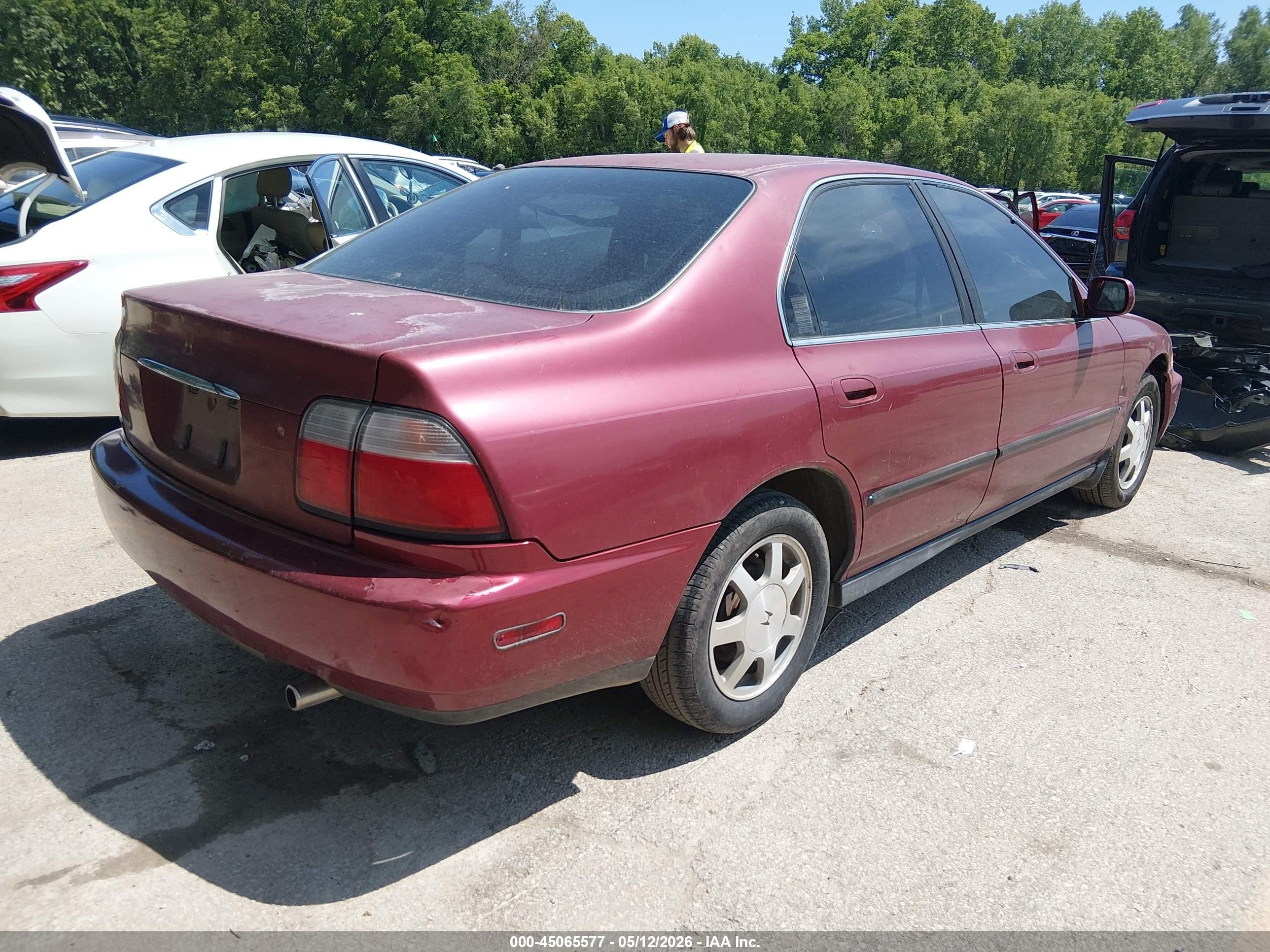 1997 Honda Accord Lx Red vin: 1HGCD5636VA114605