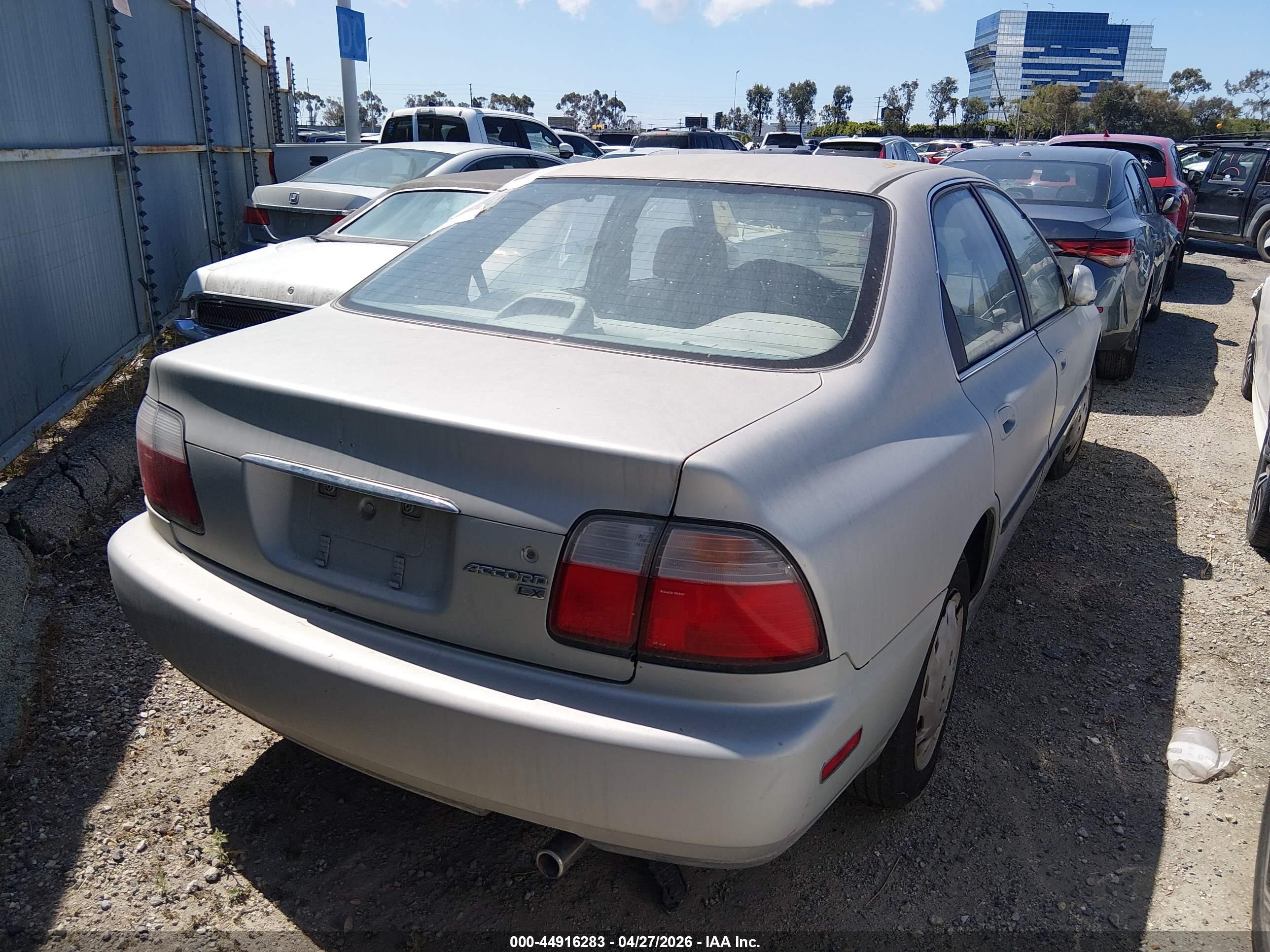 1996 Honda Accord Lx/ex Серебряный vin: 1HGCD5638TA276104