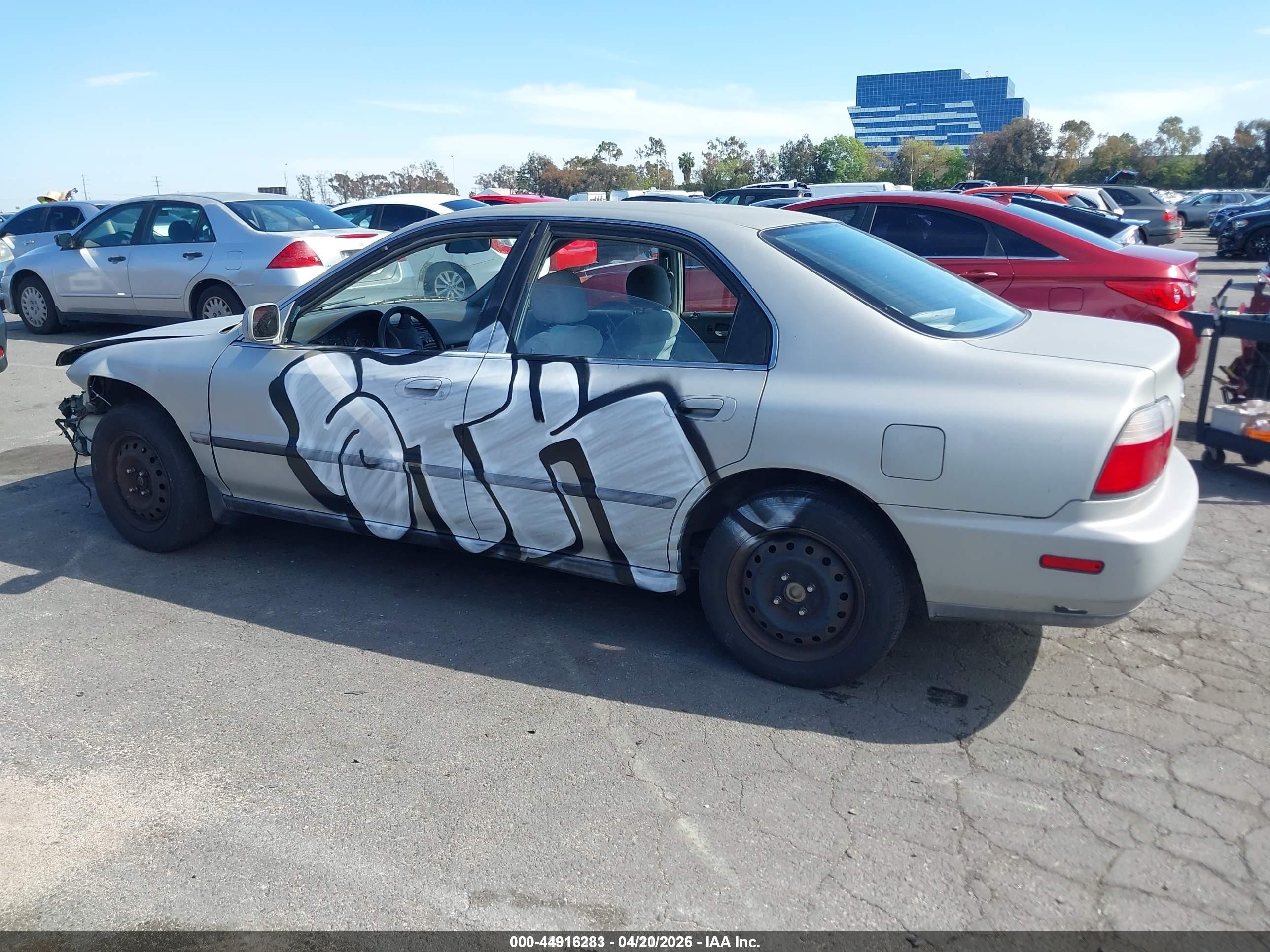 1996 Honda Accord Lx/ex Серебряный vin: 1HGCD5638TA276104