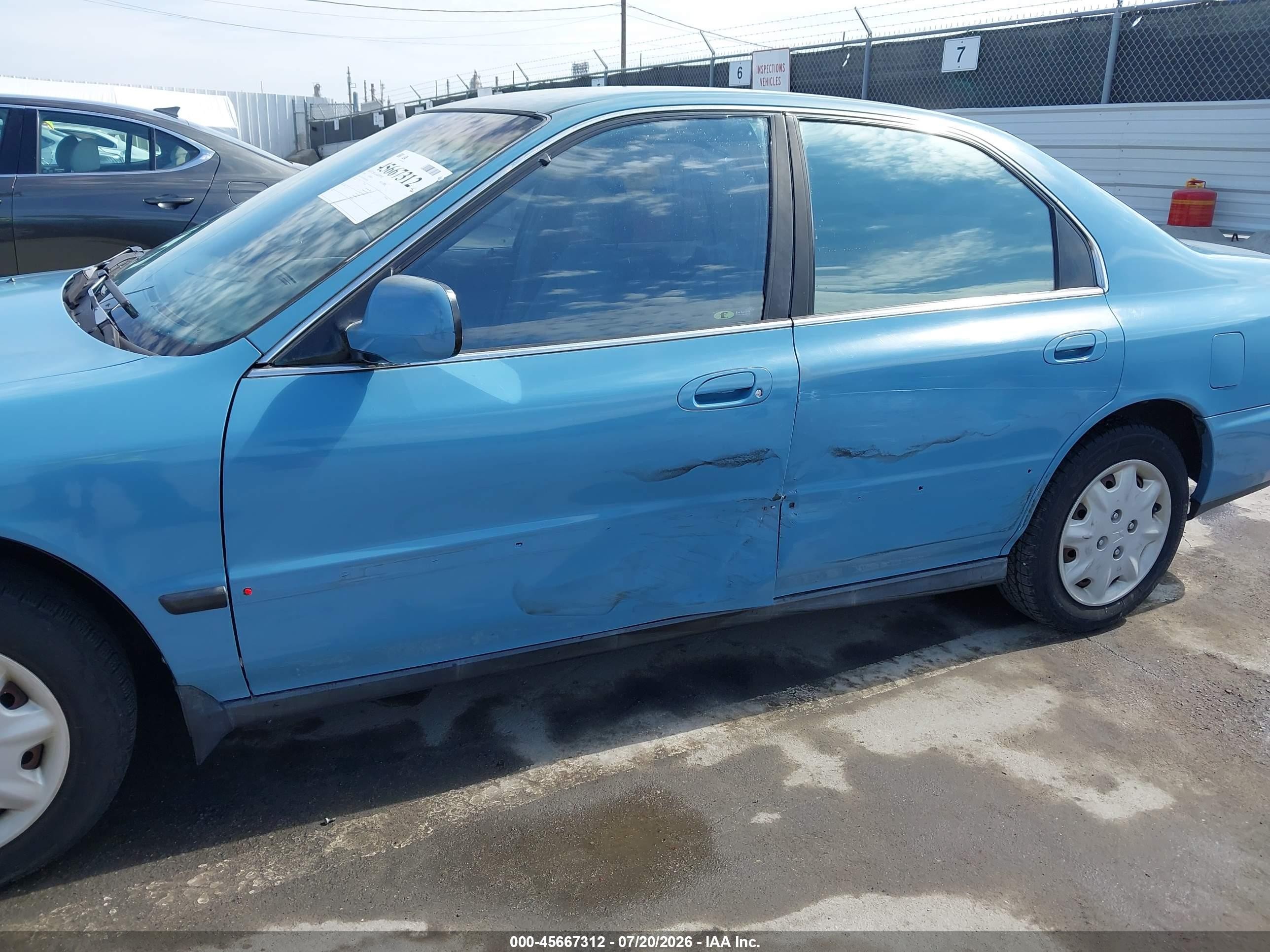 1997 Honda Accord Lx Light Blue vin: 1HGCD5638VA019026