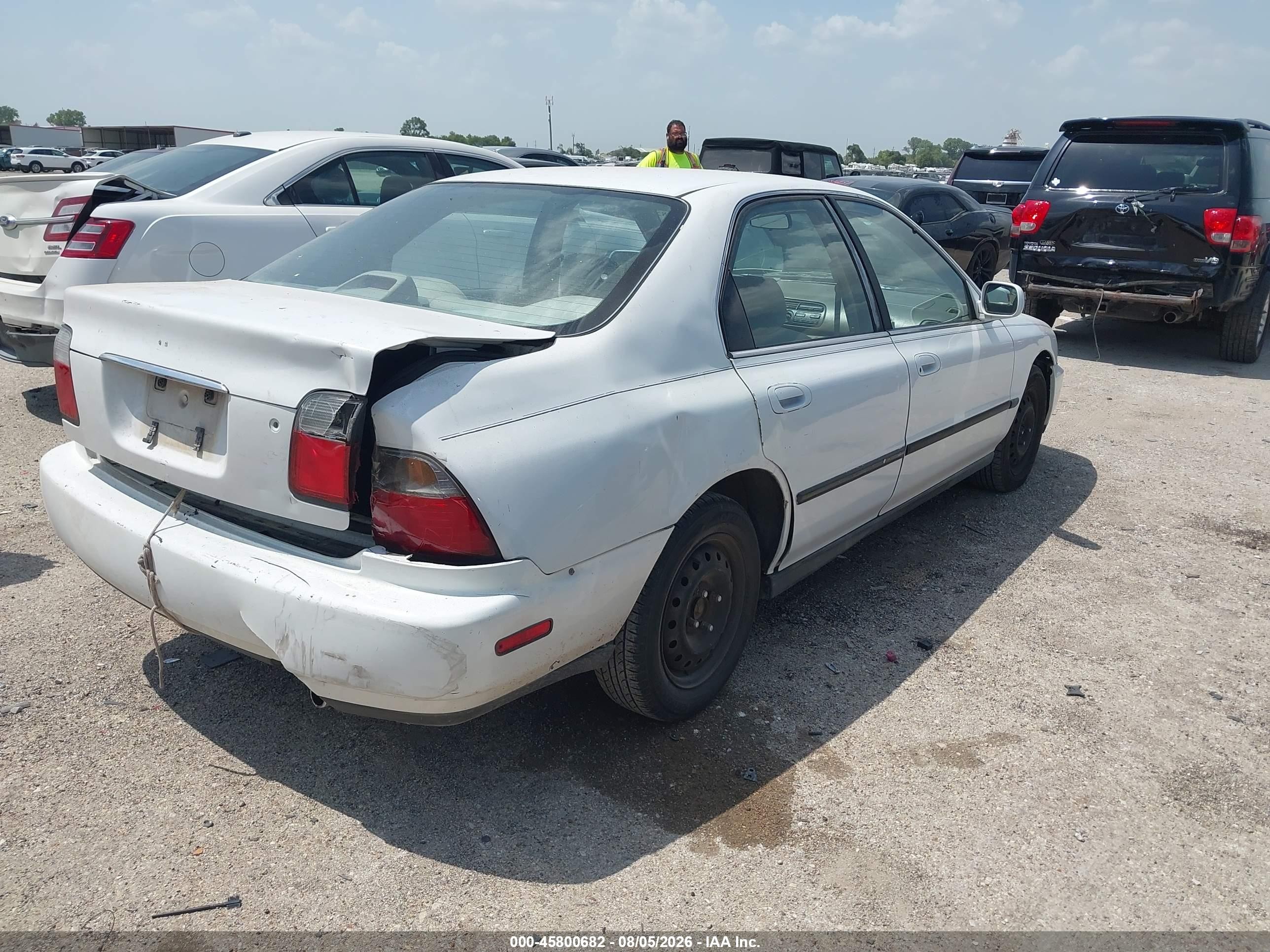 1997 Honda Accord Lx White vin: 1HGCD5639VA078957