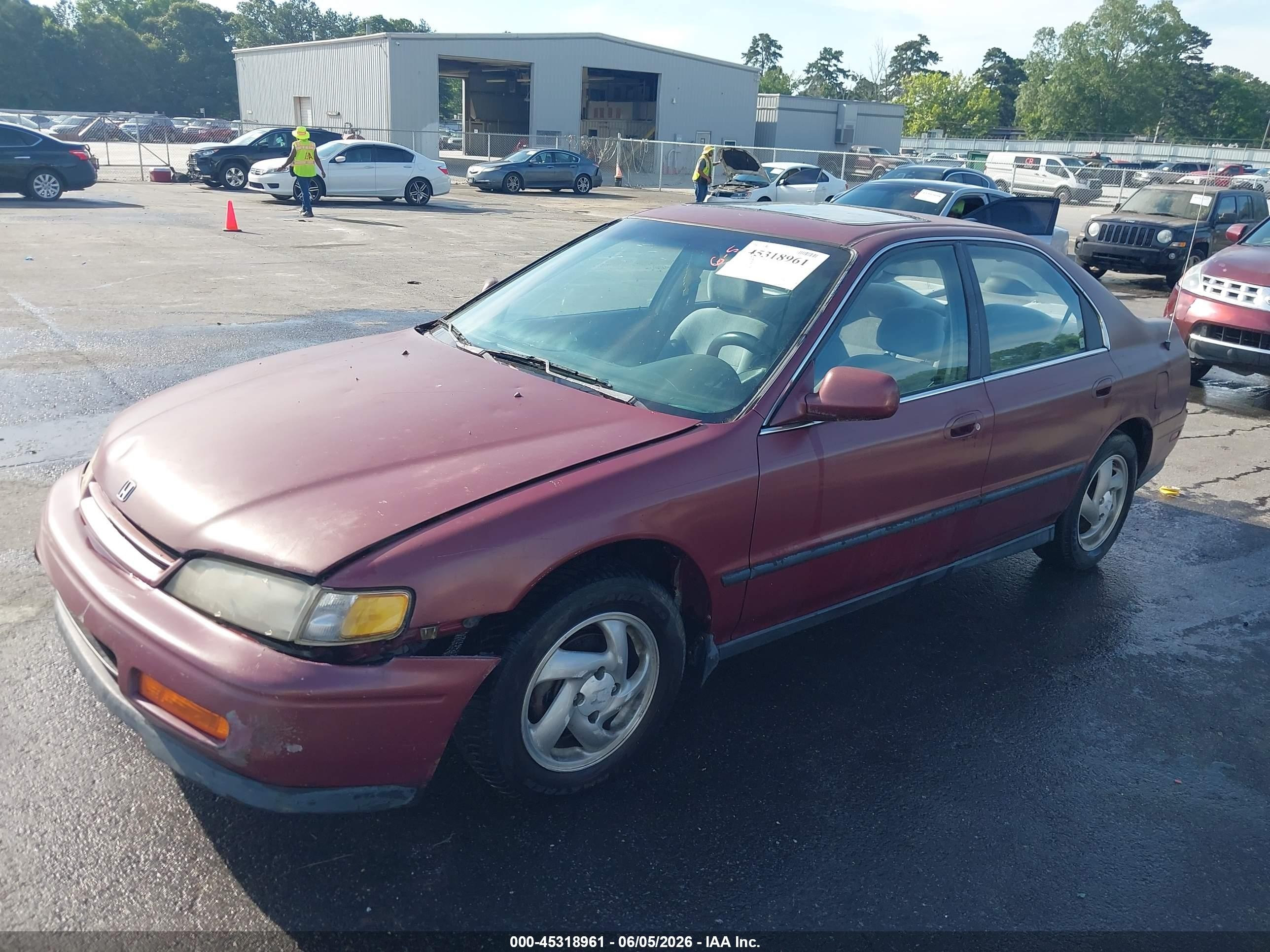 1994 Honda Accord Lx/ex Burgundy vin: 1HGCD5647RA030999