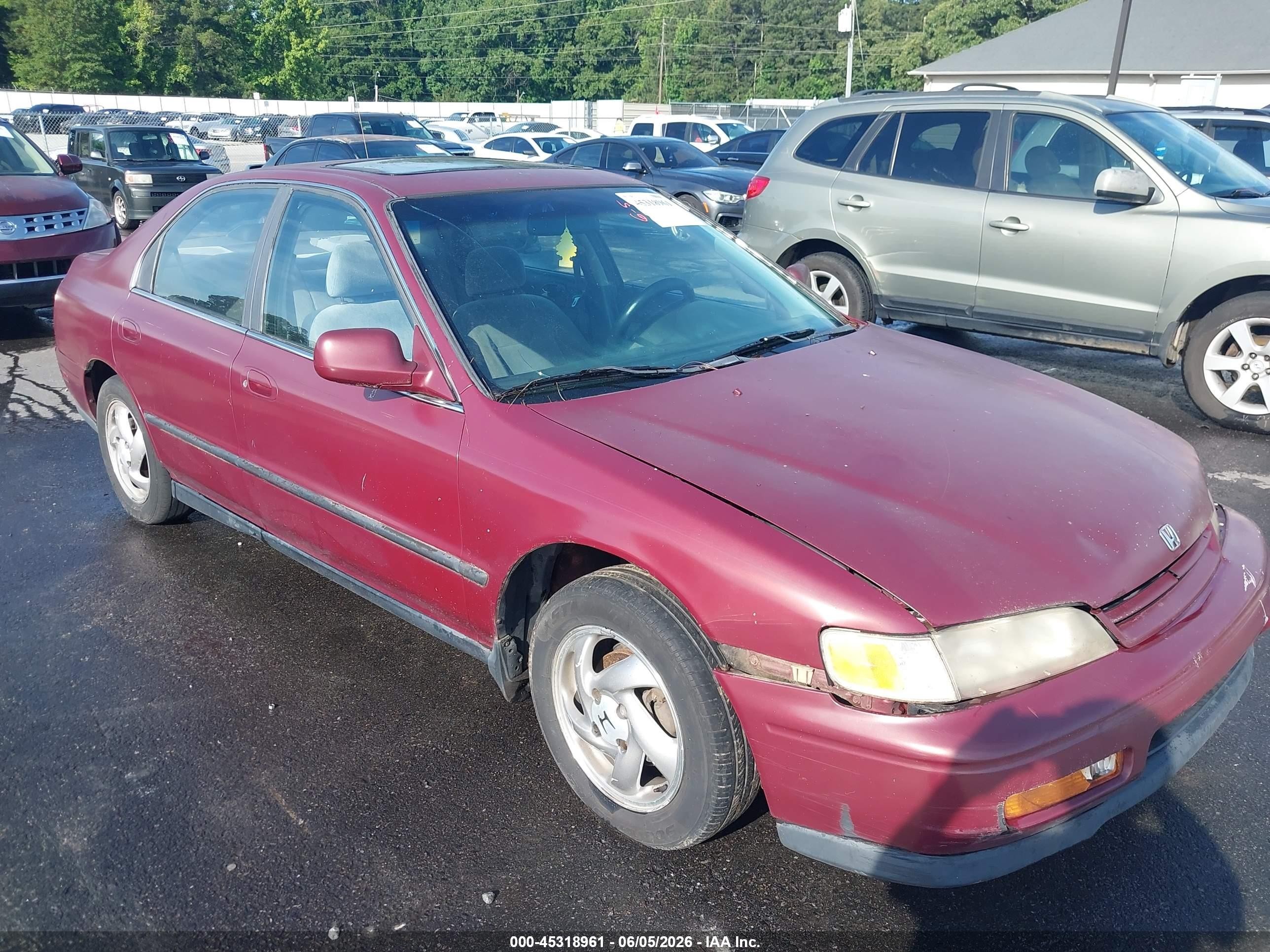 1994 Honda Accord Lx/ex Burgundy vin: 1HGCD5647RA030999