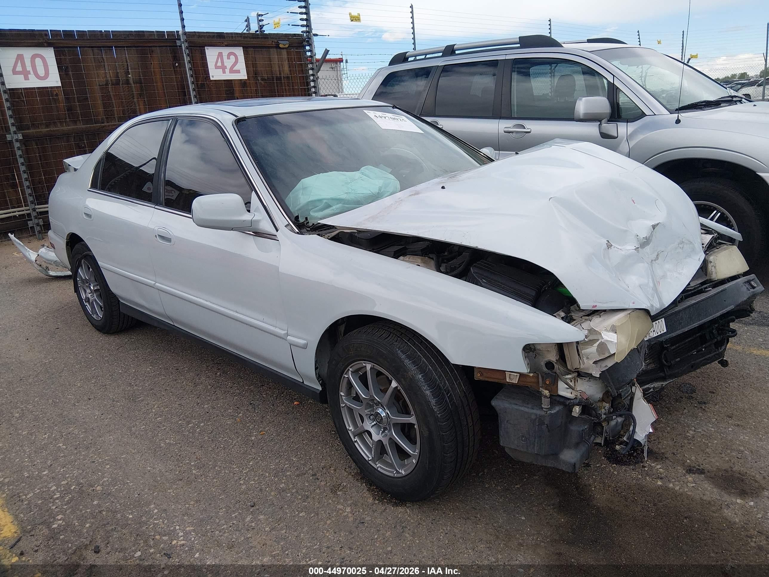 1997 Honda Accord Ex White vin: 1HGCD5653VA010624