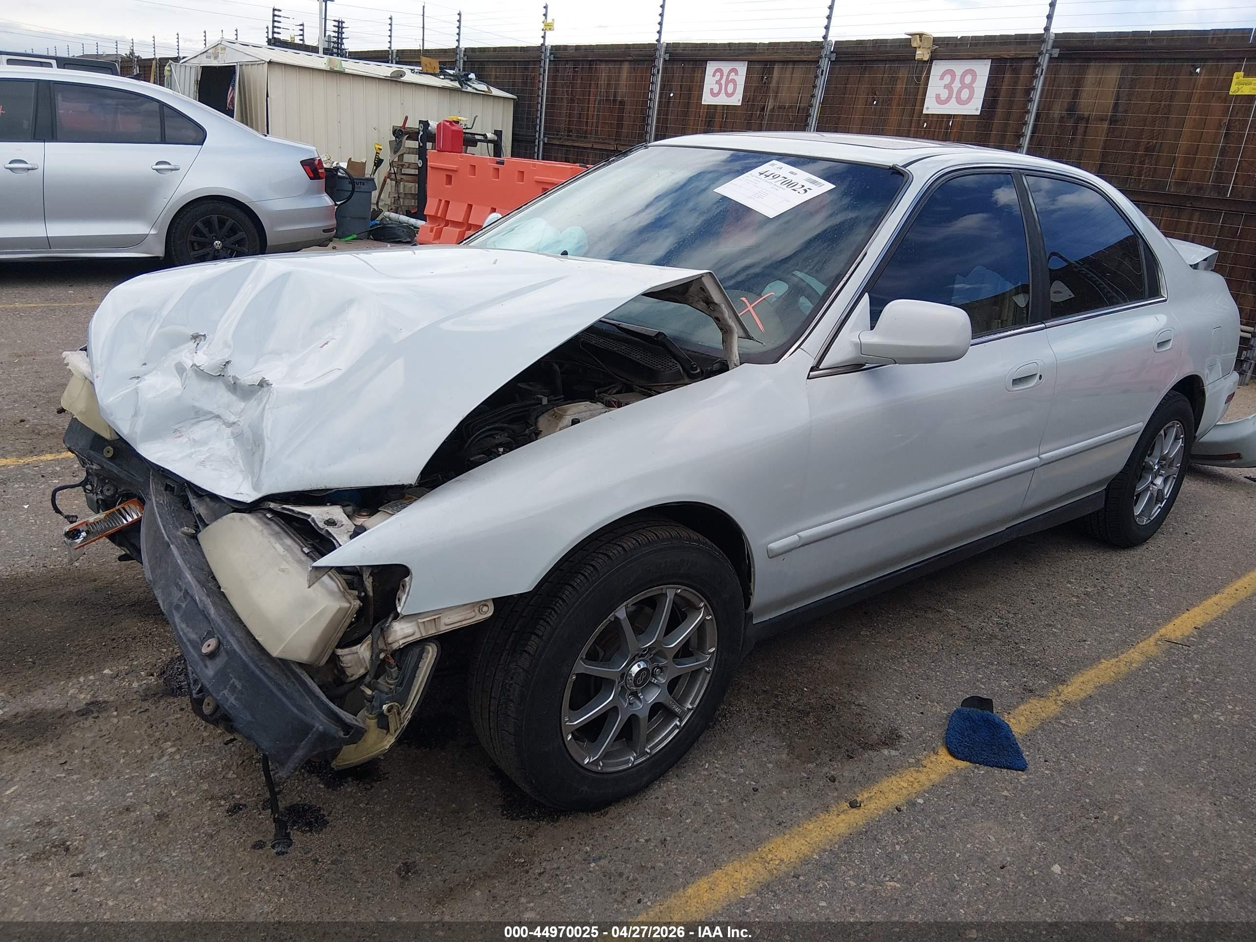 1997 Honda Accord Ex White vin: 1HGCD5653VA010624