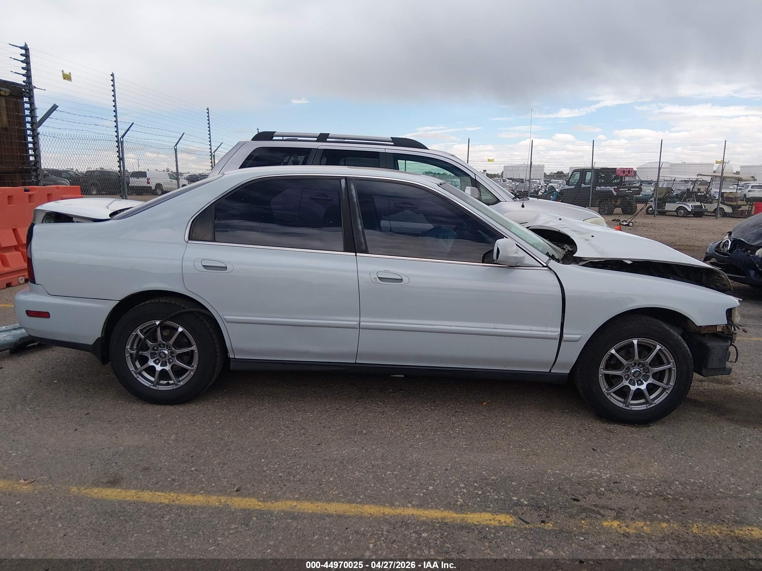 1997 Honda Accord Ex White vin: 1HGCD5653VA010624