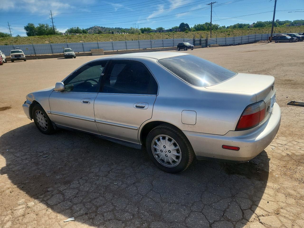 1997 Honda Accord Ex Silver vin: 1HGCD5654VA032258