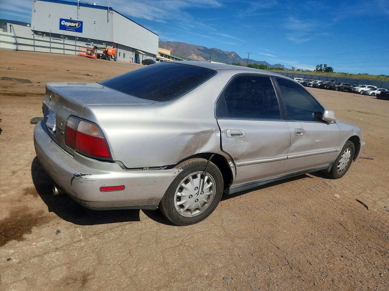 1997 Honda Accord Ex Silver vin: 1HGCD5654VA032258
