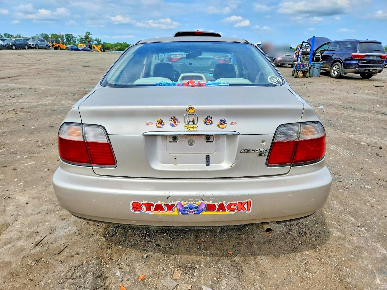 1996 Honda Accord Ex Tan vin: 1HGCD5658TA178661