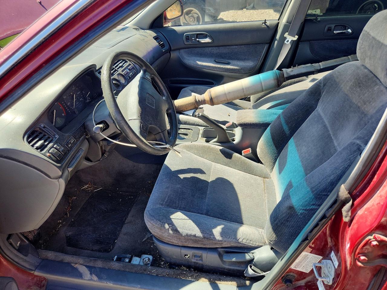 1996 Honda Accord Ex Burgundy vin: 1HGCD5659TA090928