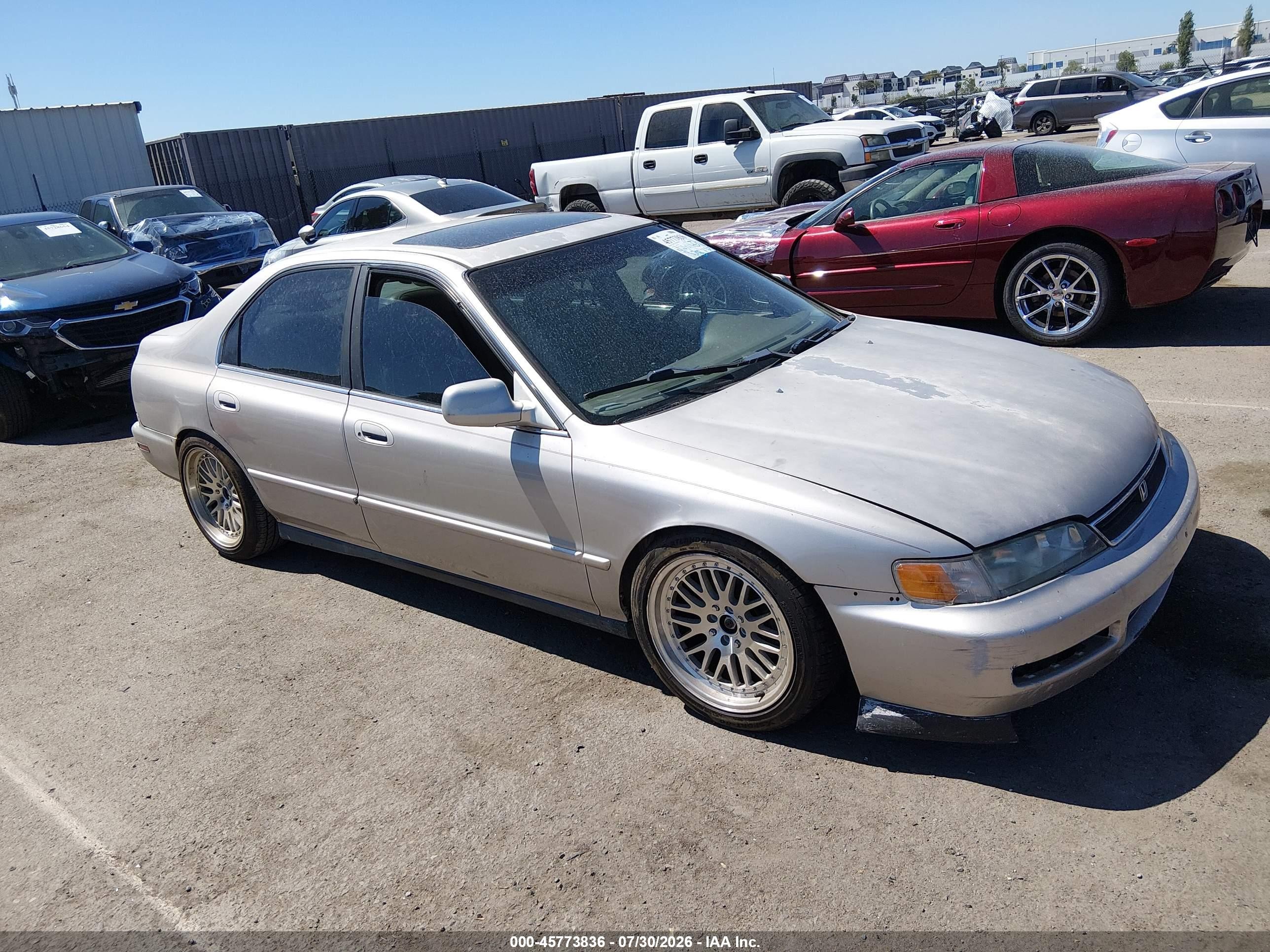 1996 Honda Accord Ex Silver vin: 1HGCD566XTA118230