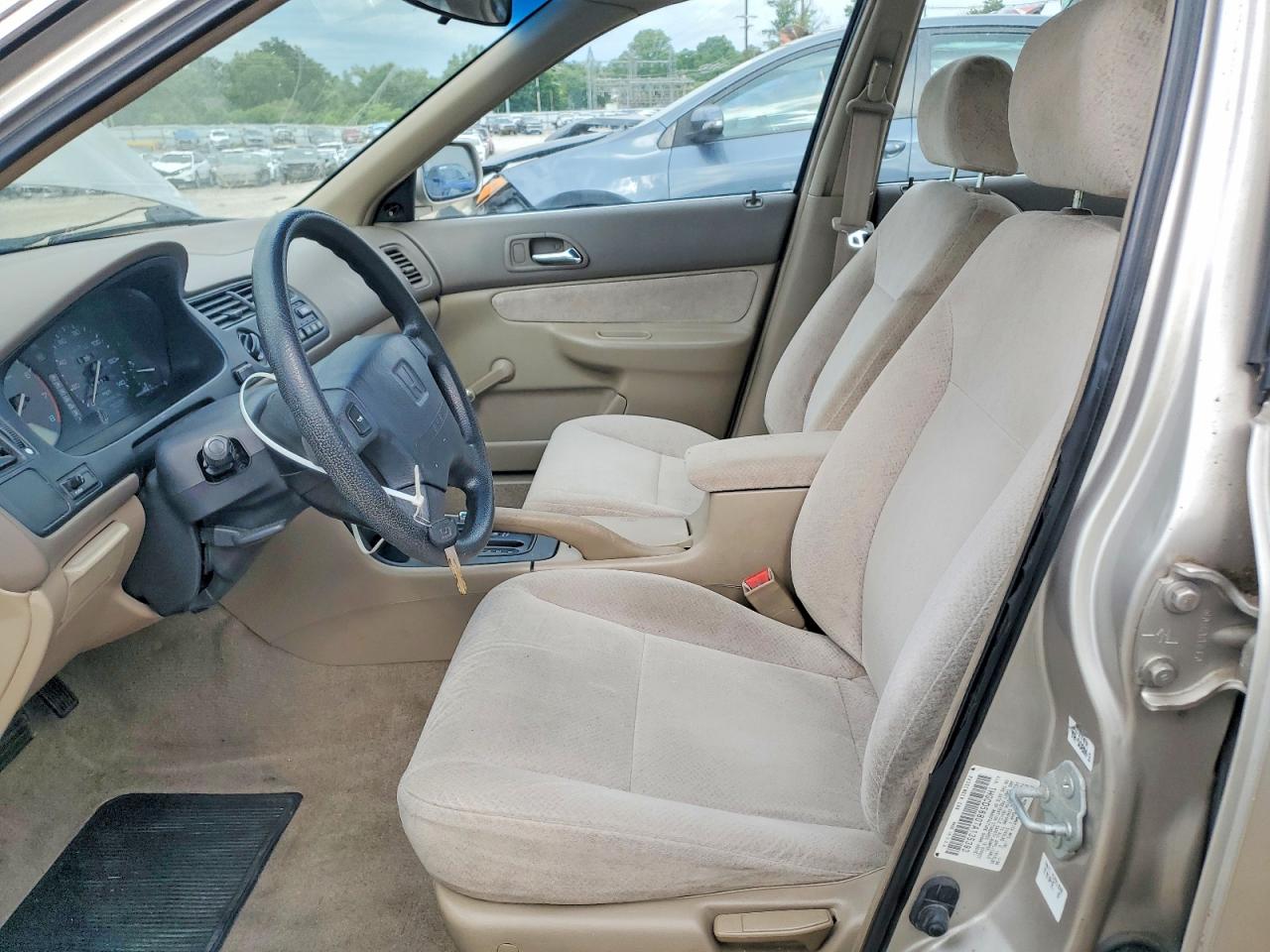1996 Honda Accord Dx 25th Anniversary Gold vin: 1HGCD5680TA135393