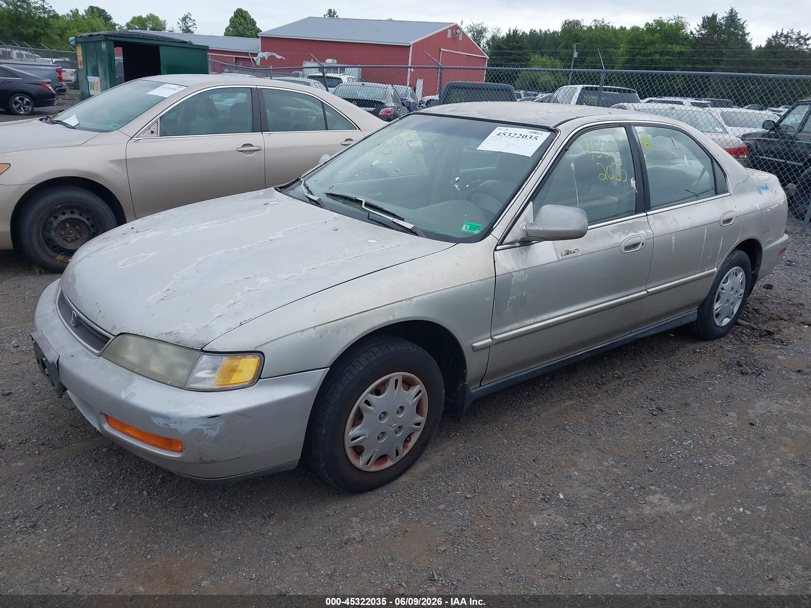 1996 Honda Accord Dx 25th Anniversary Silver vin: 1HGCD5681TA091145