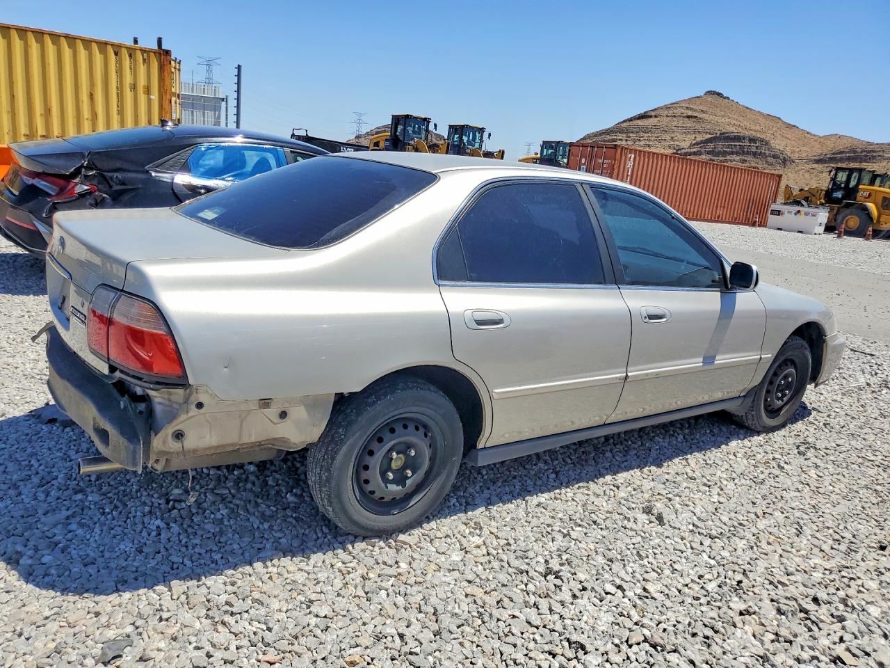 1996 Honda Accord Dx 25th Anniversary Silver vin: 1HGCD5686TA089908