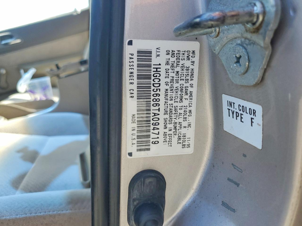 1996 Honda Accord Dx 25th Anniversary Silver vin: 1HGCD5686TA094719