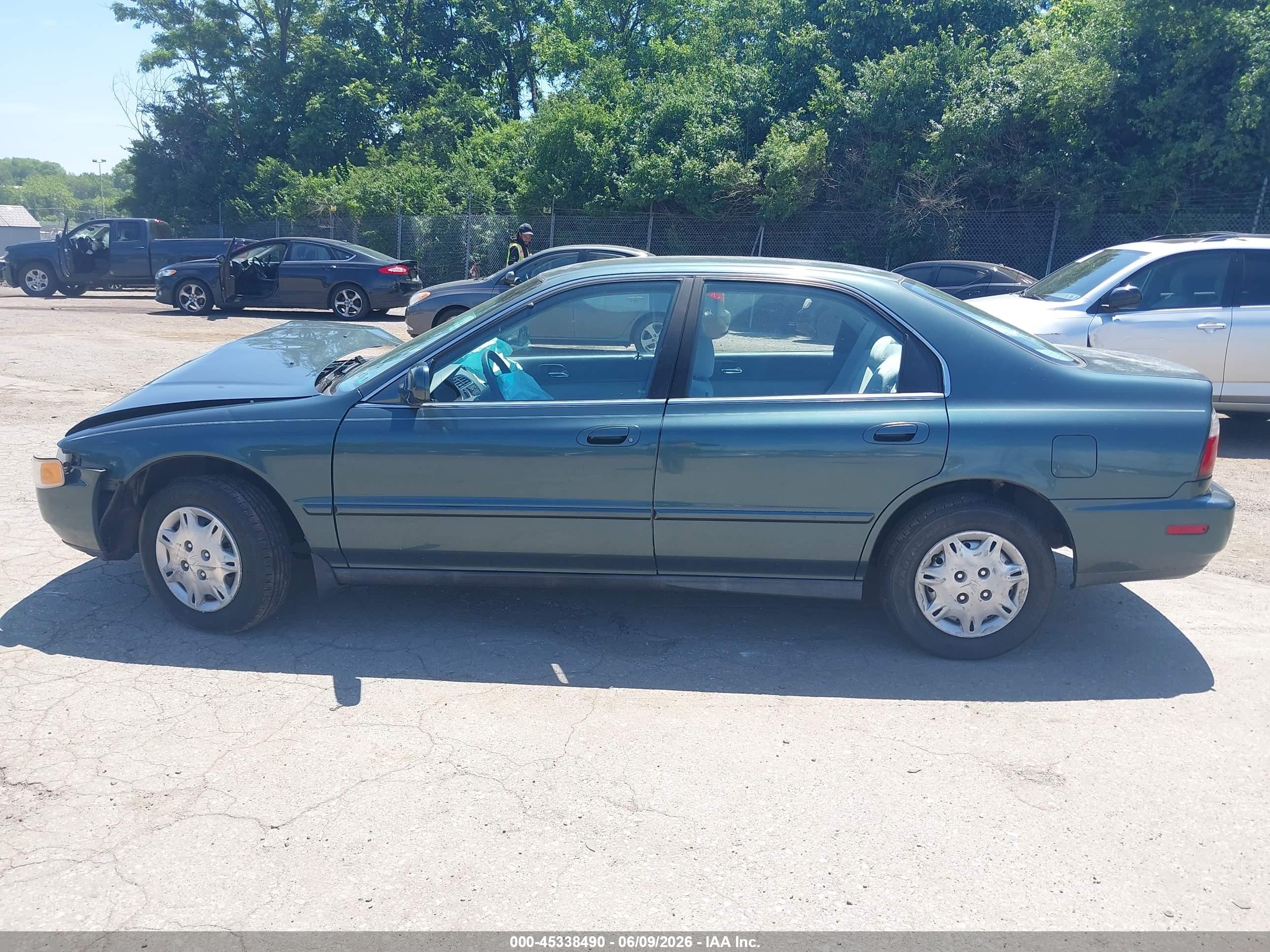 1996 Honda Accord Value Green vin: 1HGCD5690TA222560