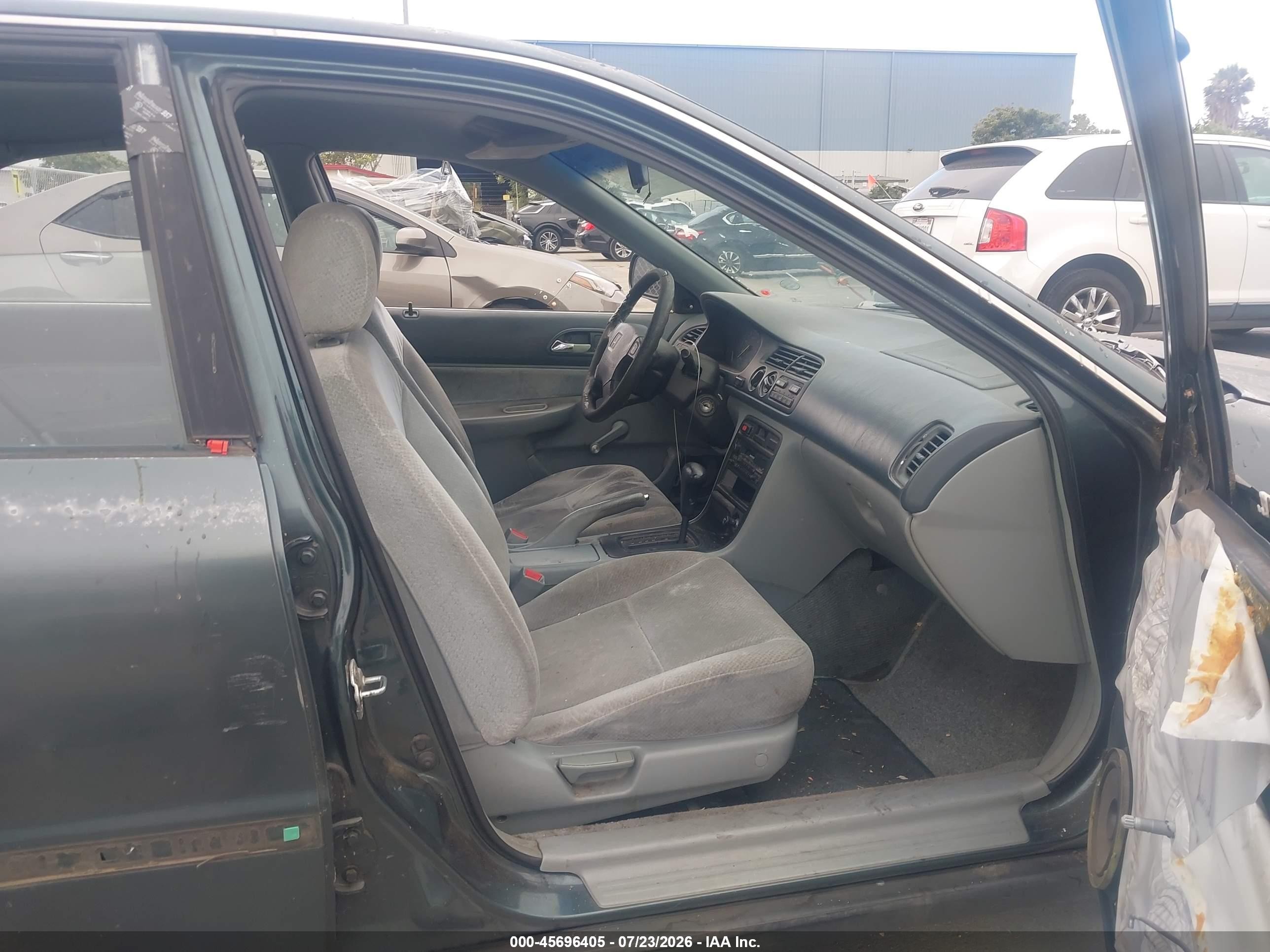 1996 Honda Accord Value Green vin: 1HGCD5692TA273607
