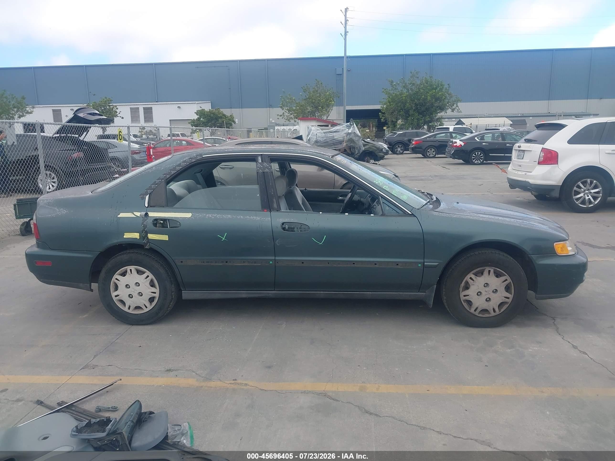 1996 Honda Accord Value Green vin: 1HGCD5692TA273607