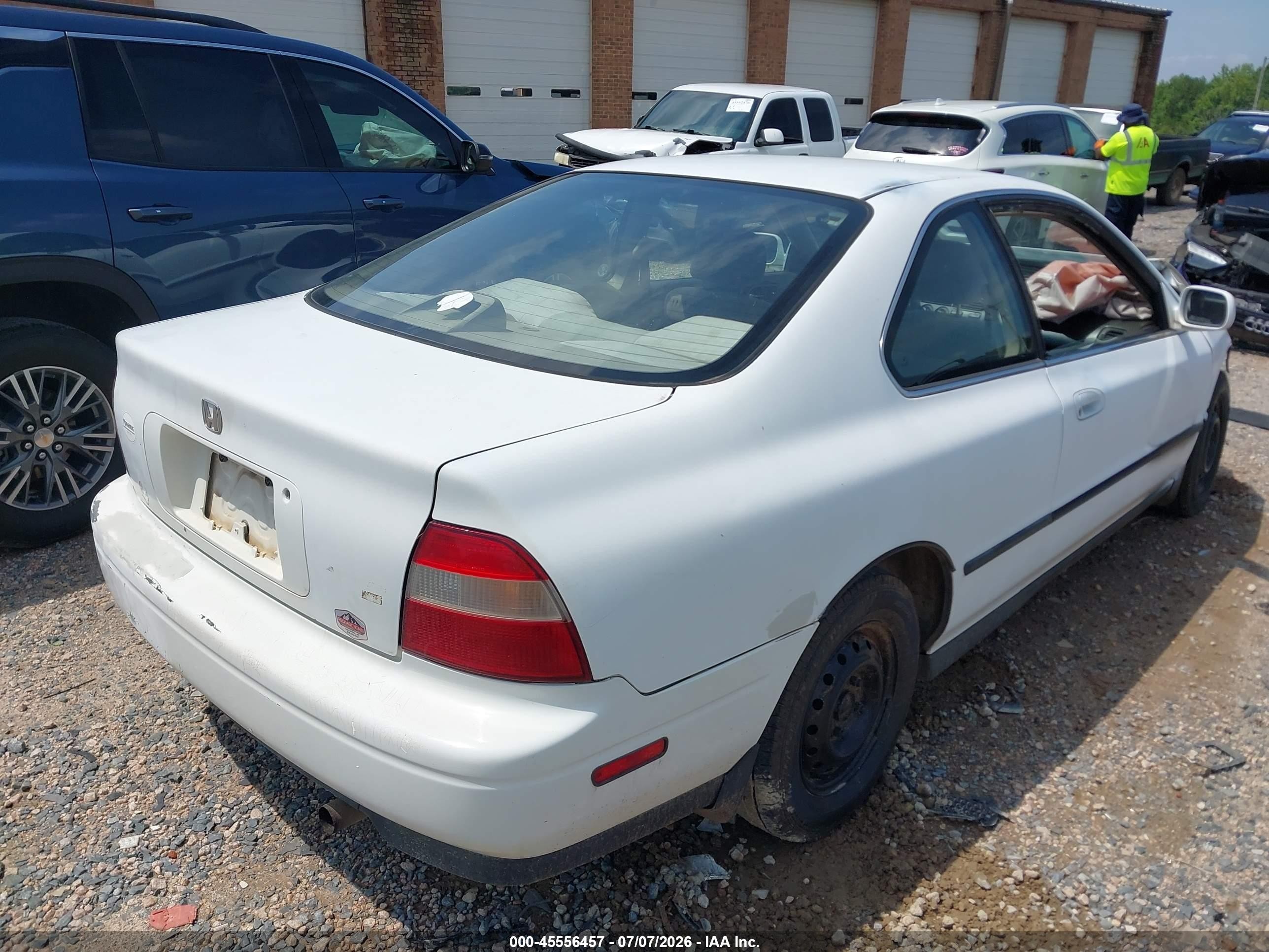 1994 Honda Accord Lx Белый vin: 1HGCD7132RA005714