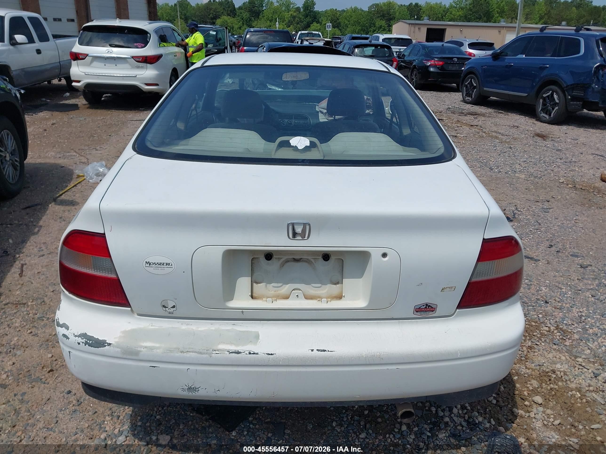 1994 Honda Accord Lx Белый vin: 1HGCD7132RA005714