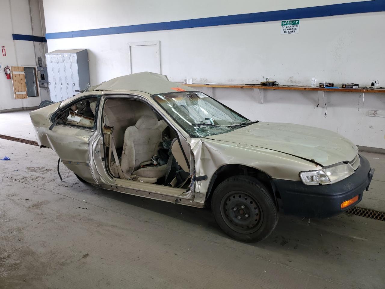 1994 Honda Accord Lx Gold vin: 1HGCD713XRA040002